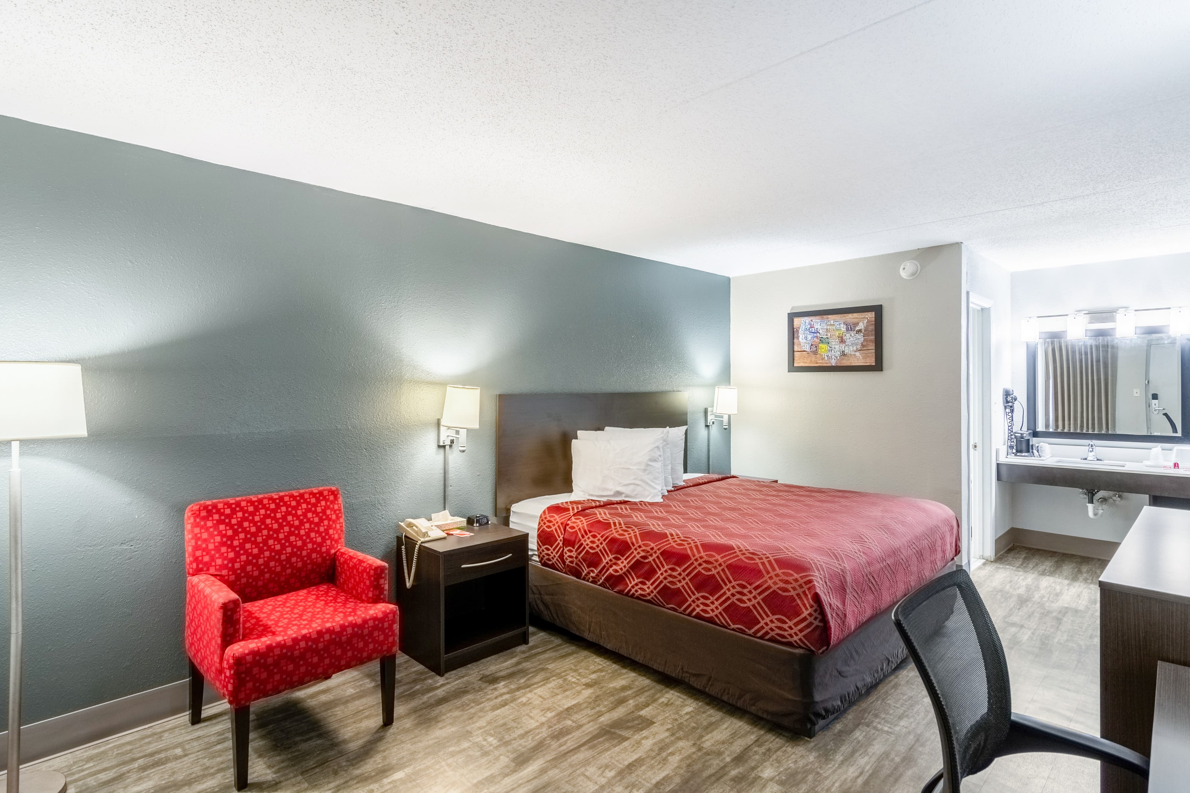 Econo Lodge Crestview South — 13