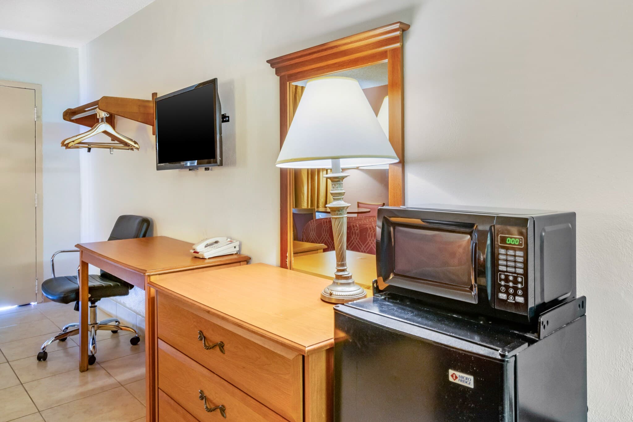 Econo Lodge Fort Myers North — 8