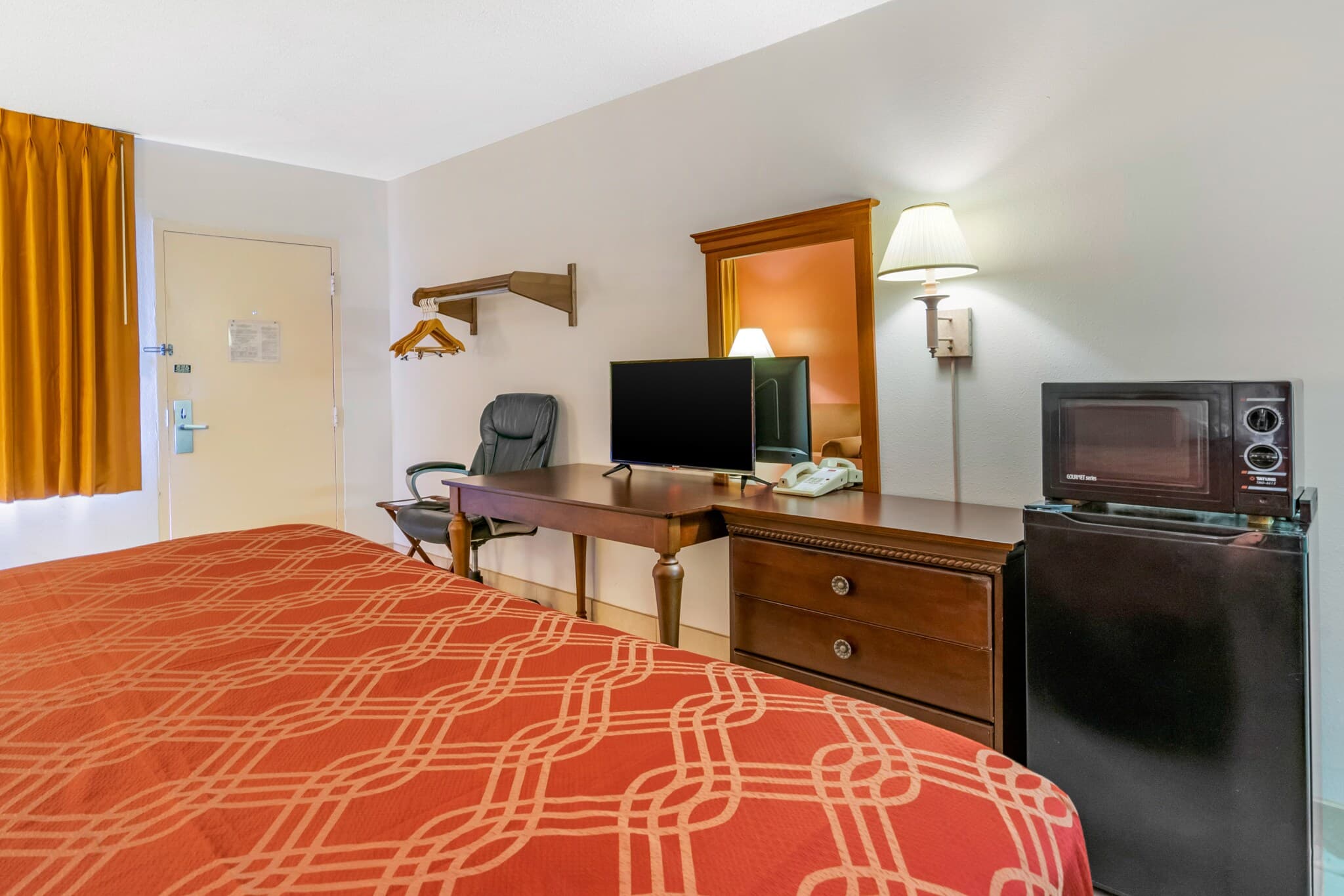 Econo Lodge Fort Myers North — 13