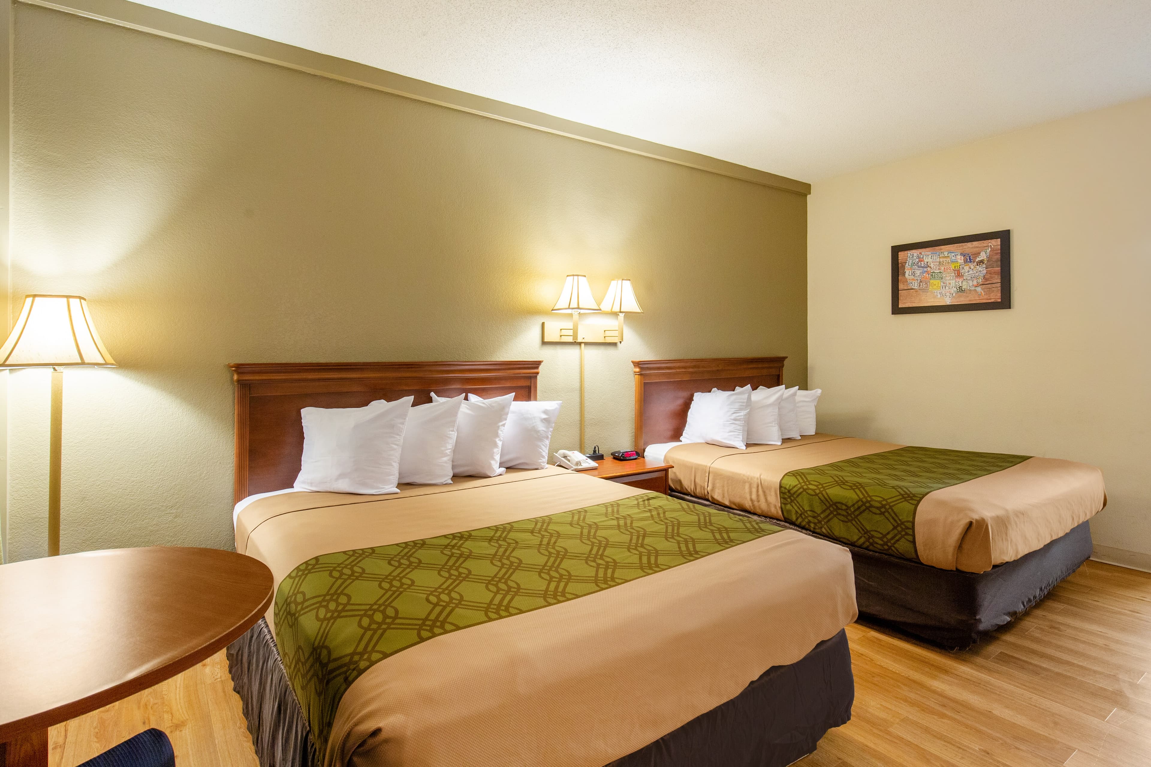Econo Lodge Lake City-North — 14