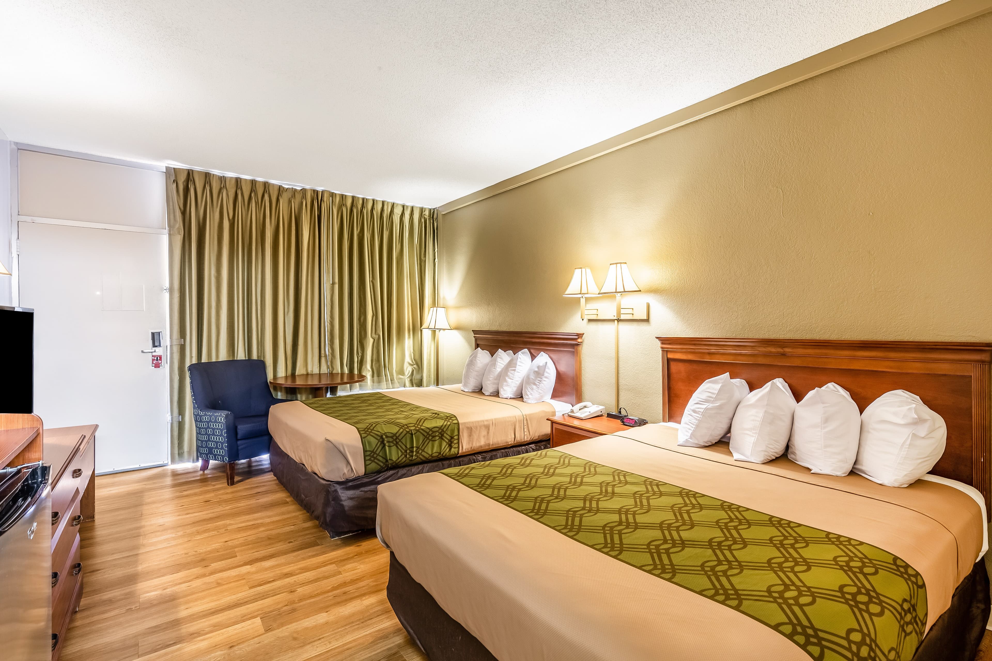 Econo Lodge Lake City-North — 15
