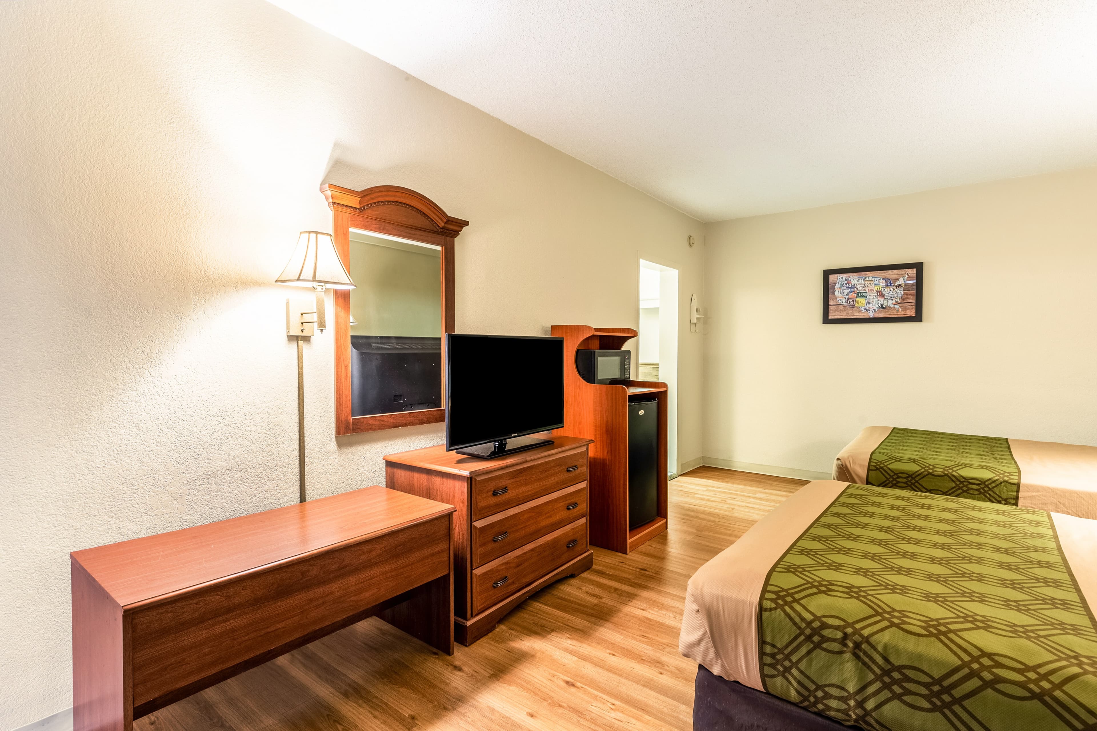 Econo Lodge Lake City-North — 25