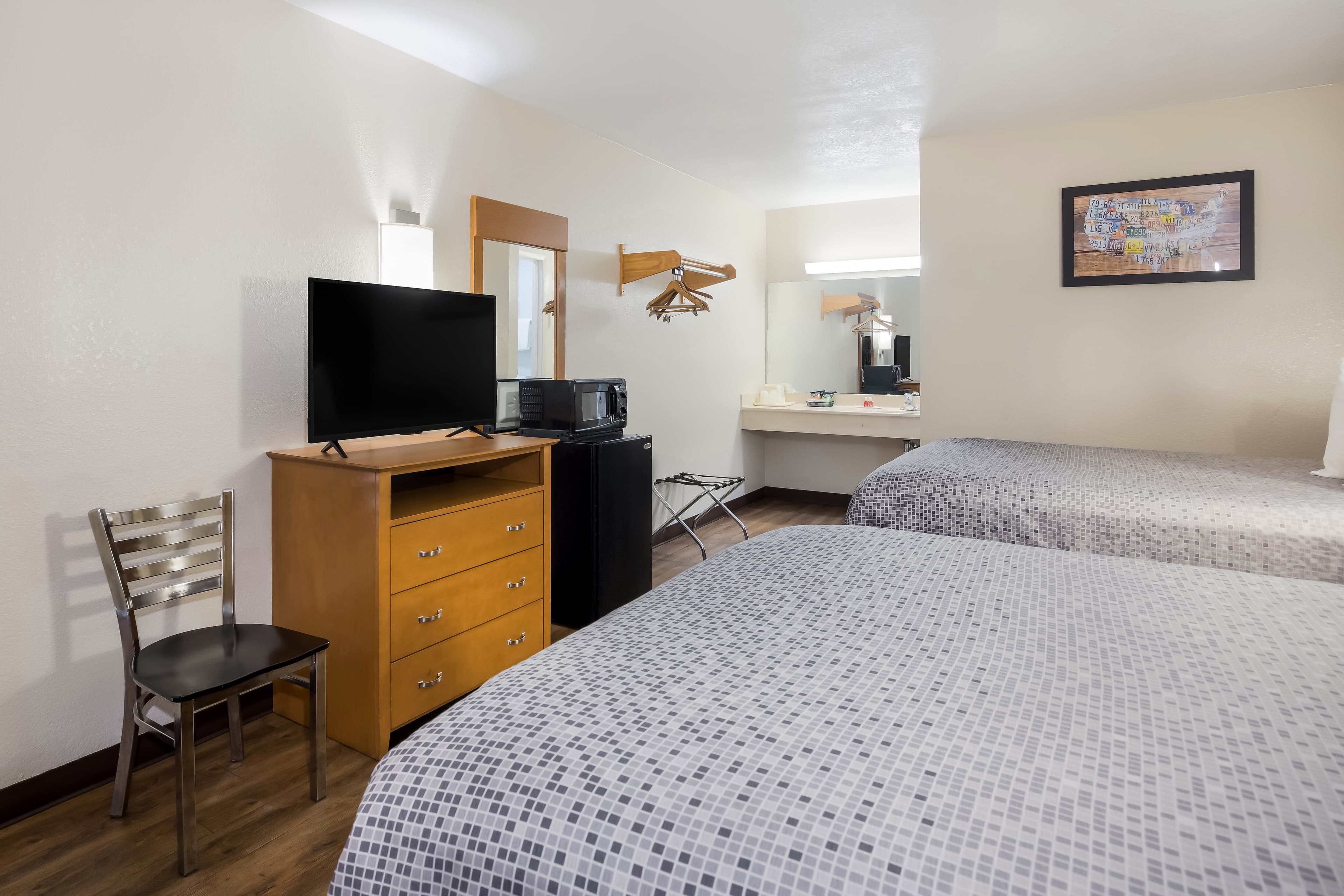 Econo Lodge Live Oak — 23