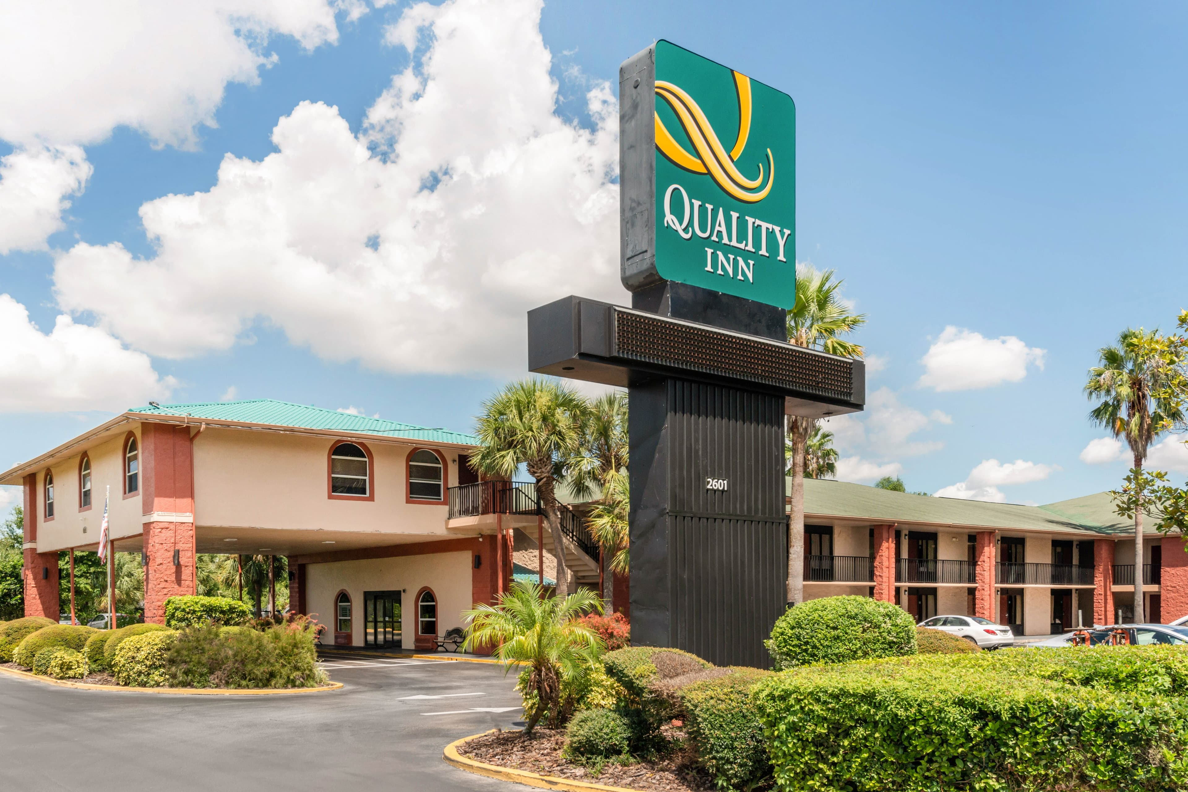Quality Inn & Suites Orlando Airport - Image 1