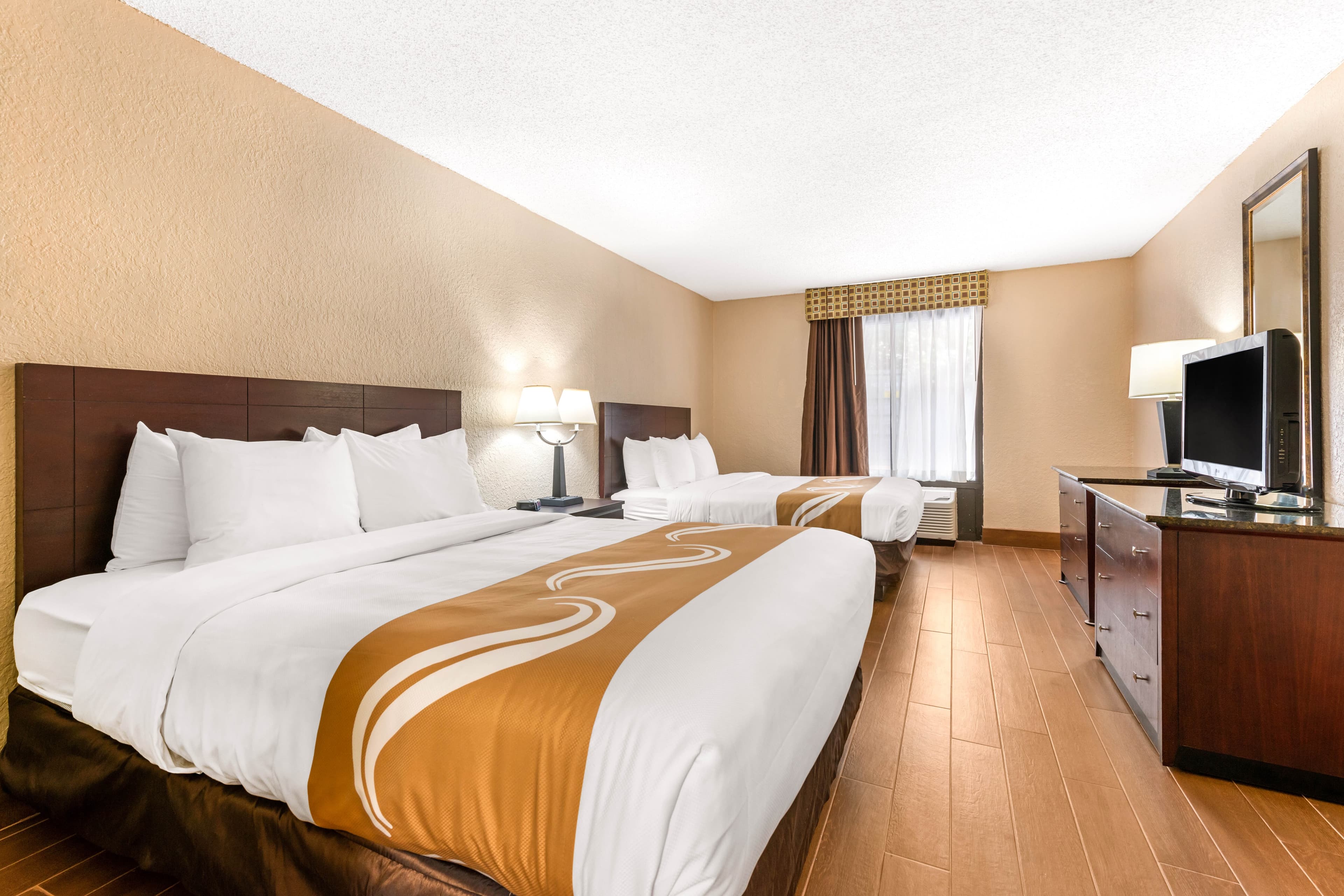Quality Inn & Suites Orlando Airport — 12