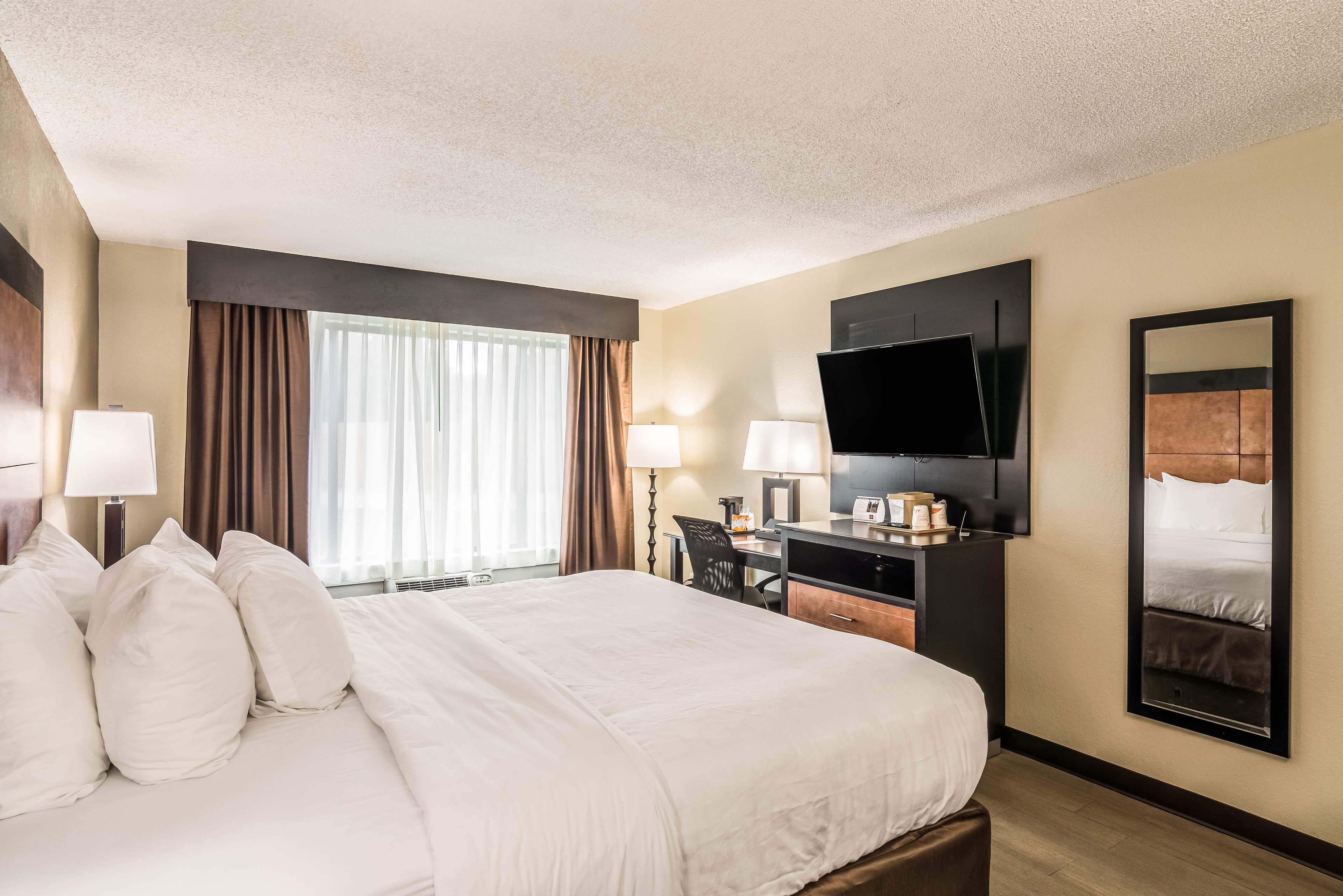Quality Inn Pensacola North - Image 3