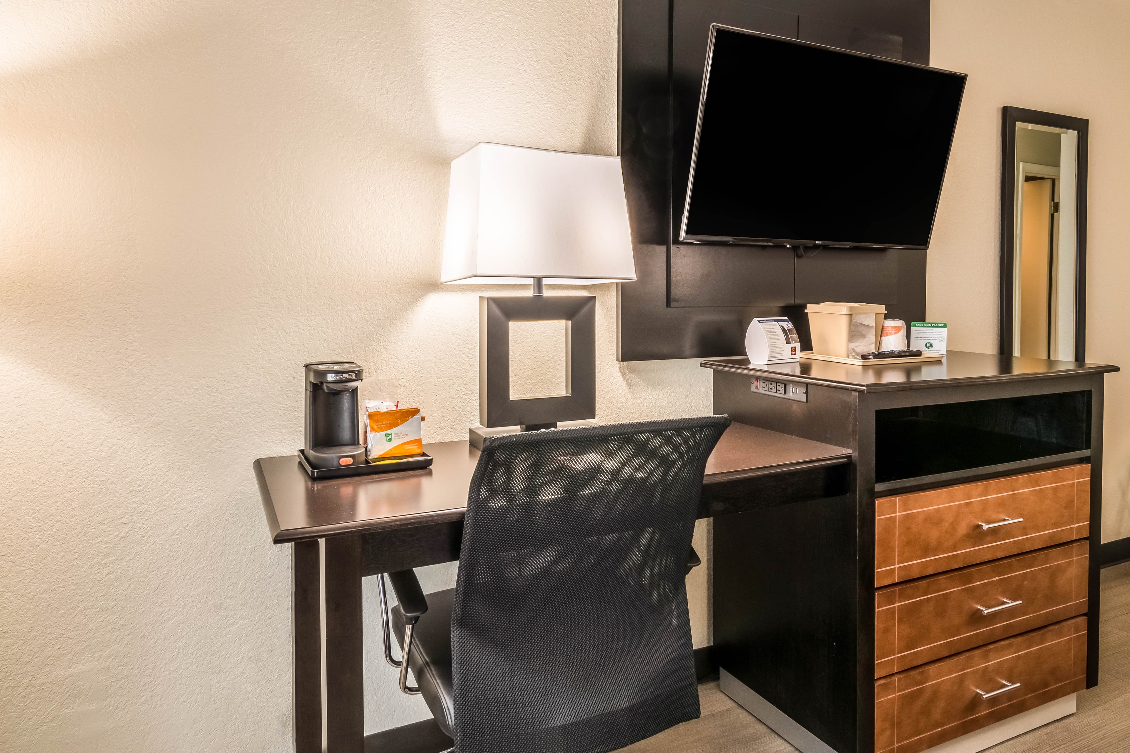 Quality Inn Pensacola North - Image 5