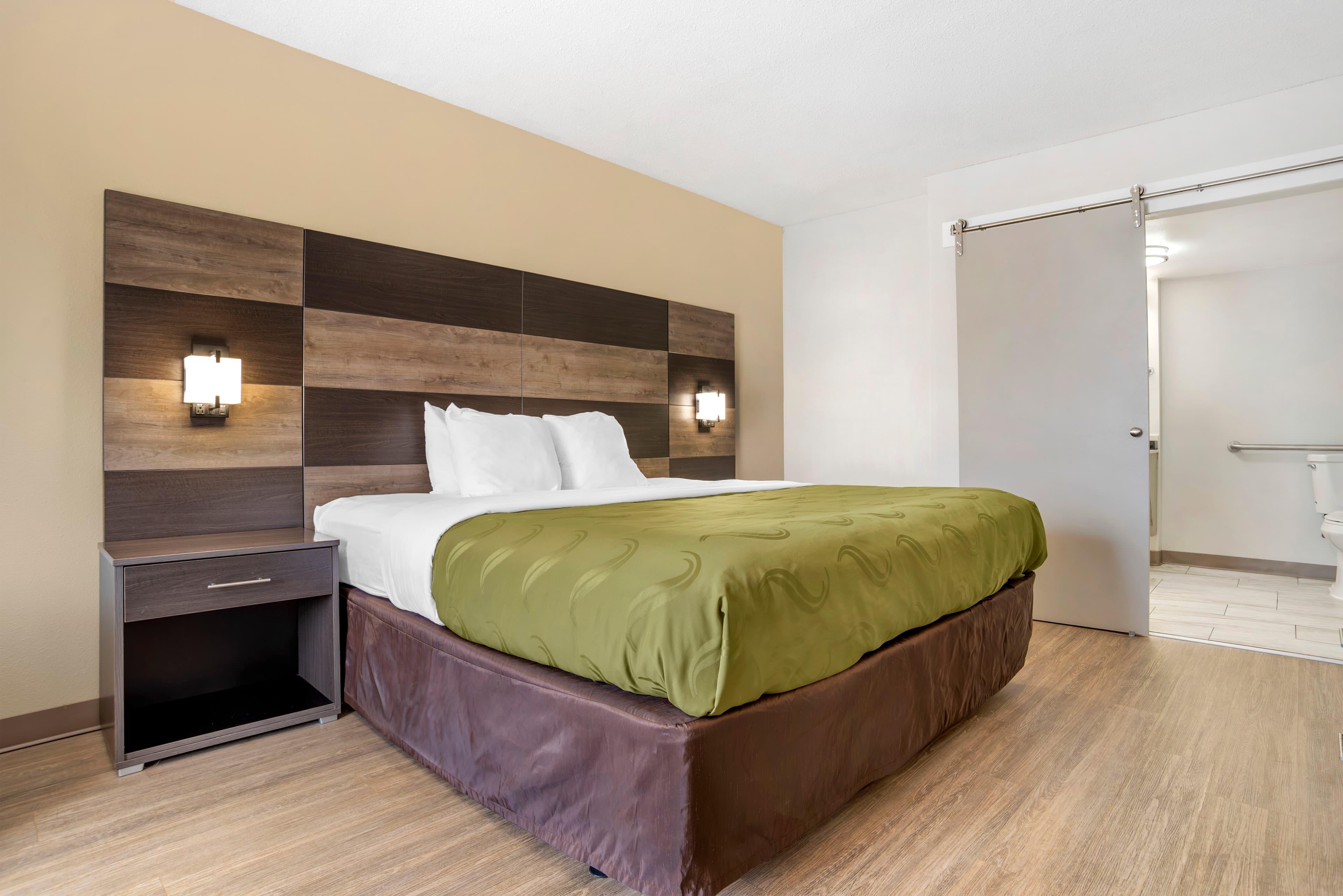 Quality Inn Panama City North - Image 3