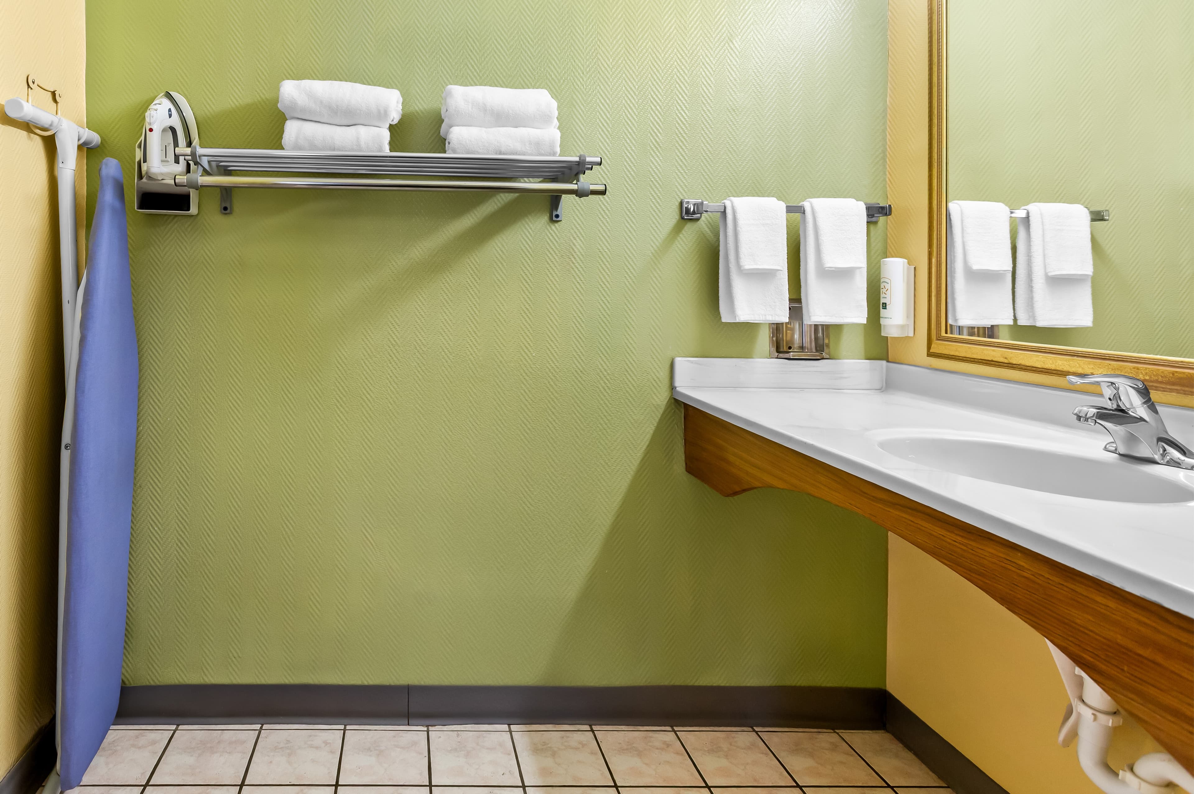 Quality Inn Tampa Airport - Cruise Port — 6