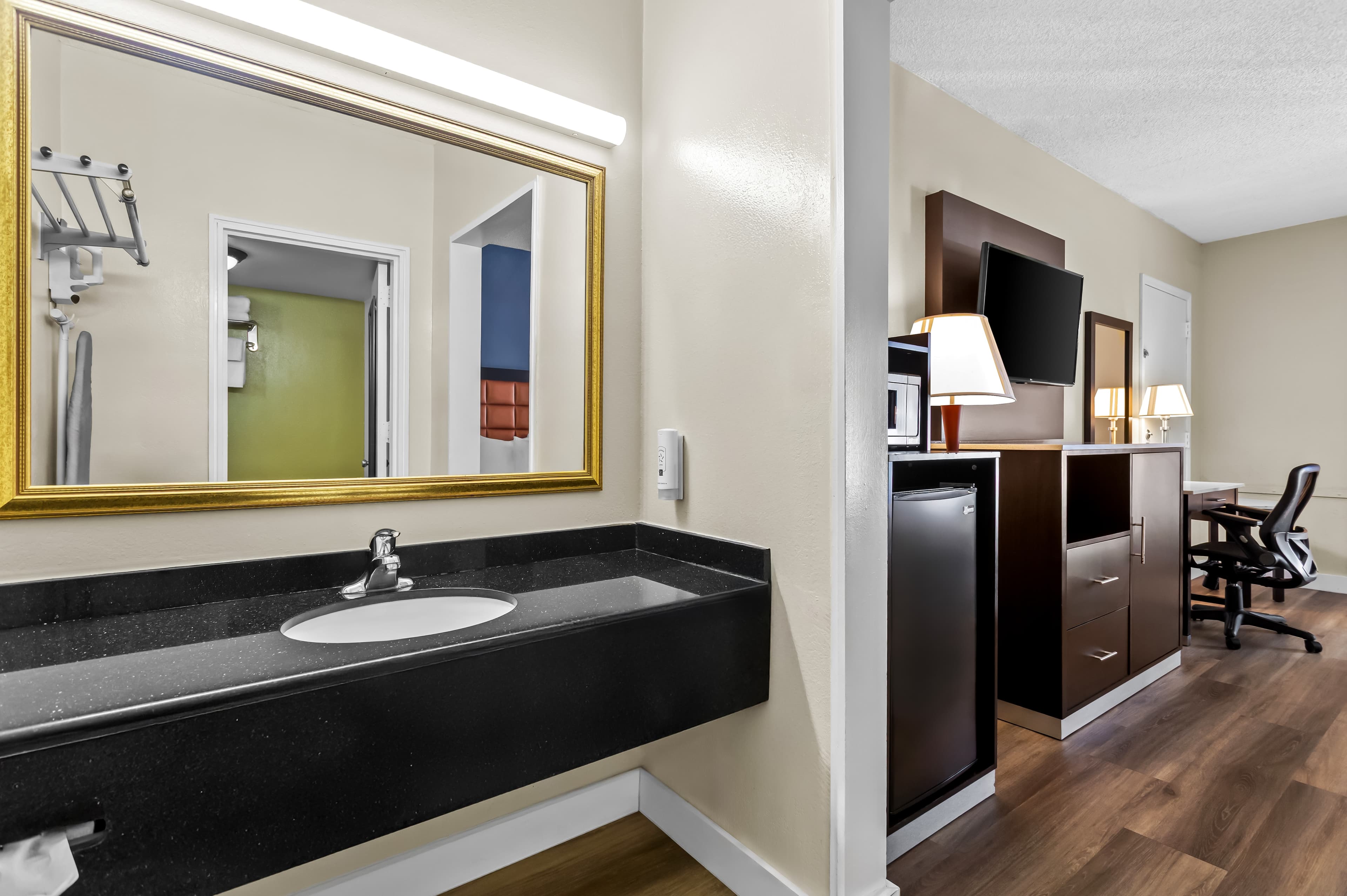 Quality Inn Tampa Airport - Cruise Port — 11