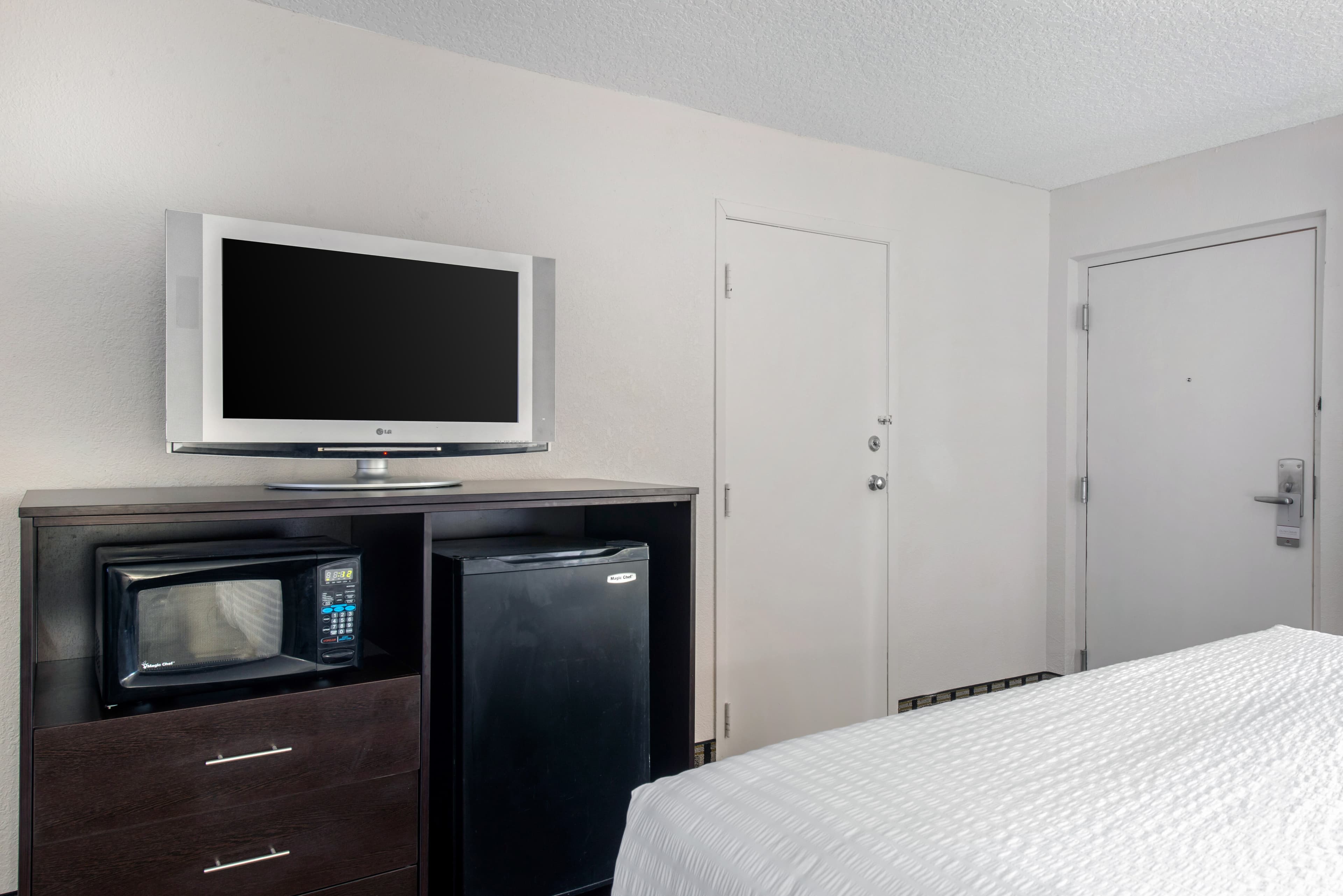 Clarion Inn & Suites Kissimmee-Lake Buena Vista South — 24
