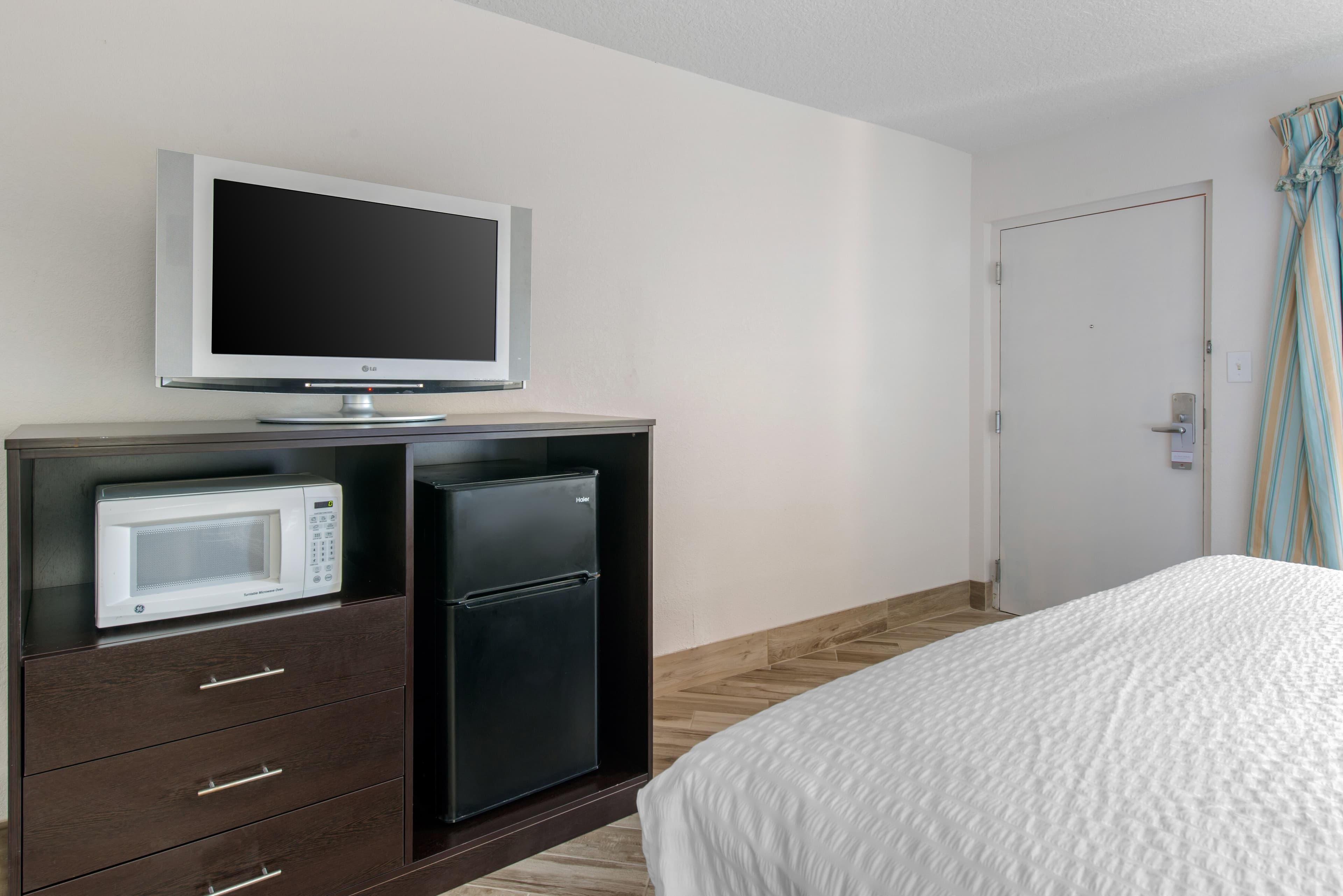 Clarion Inn & Suites Kissimmee-Lake Buena Vista South — 23