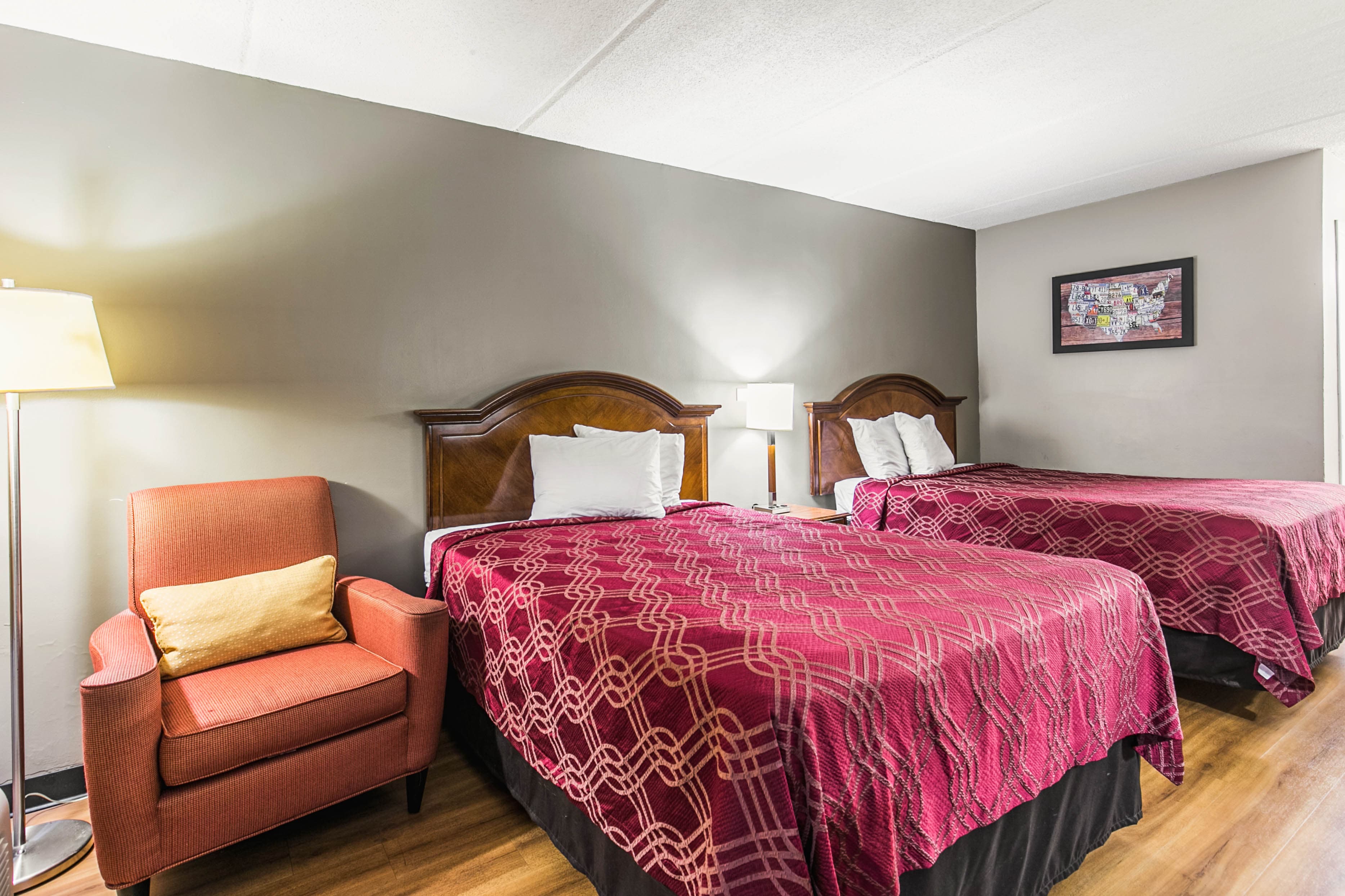 Econo Lodge Tallahassee I-10 near University - Image 4