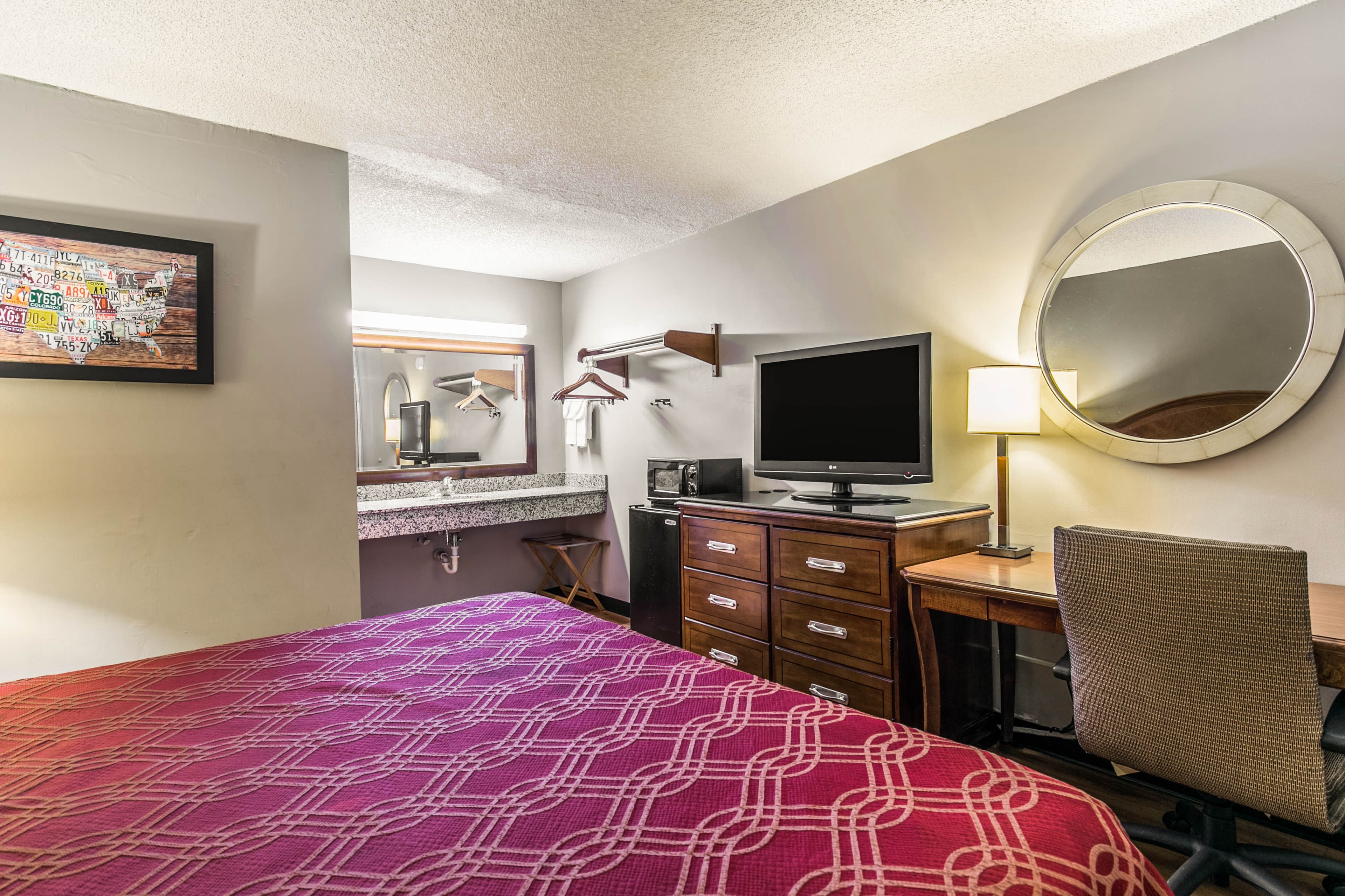 Econo Lodge Tallahassee I-10 near University — 19