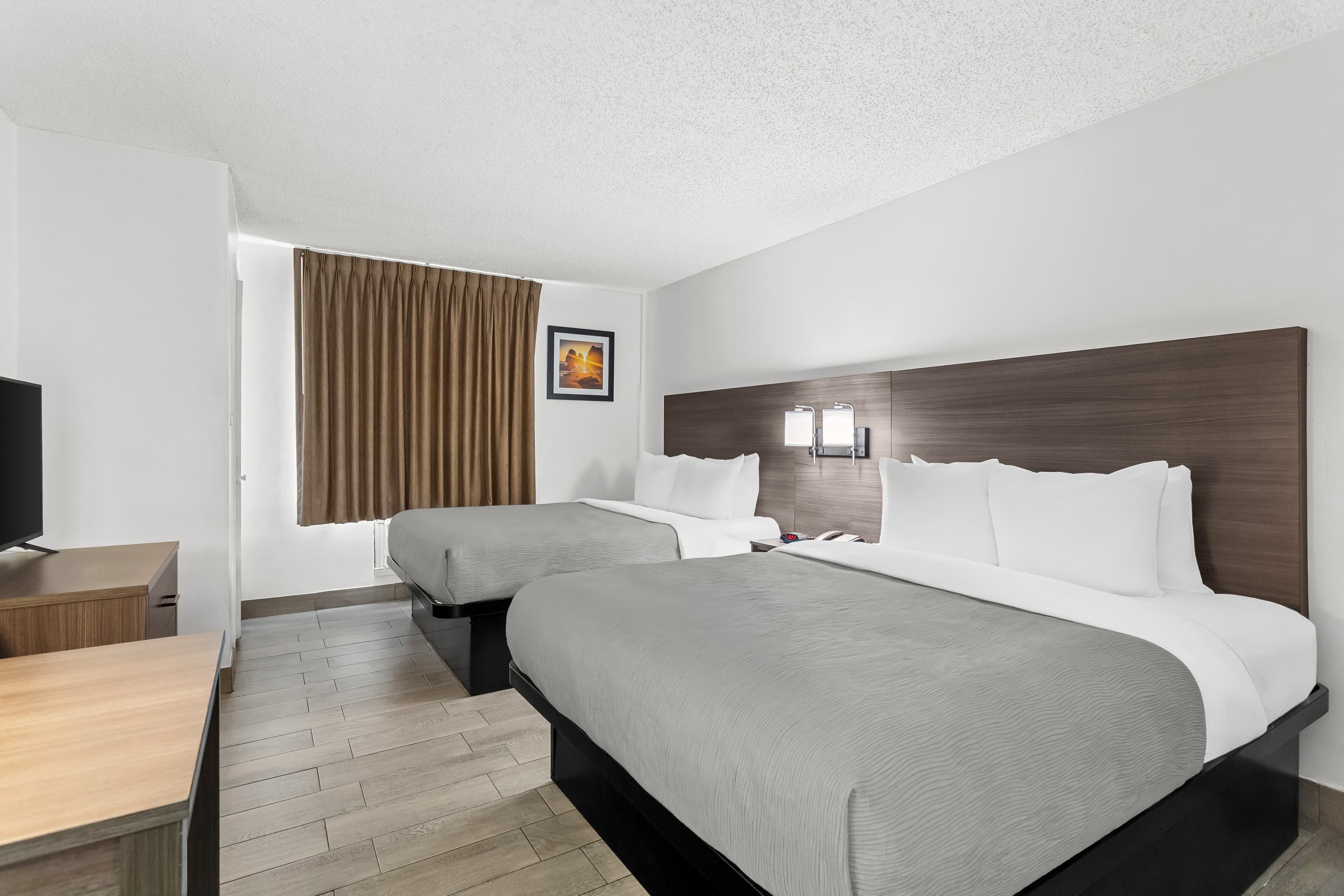 Quality Inn & Suites at Tropicana Field — 20