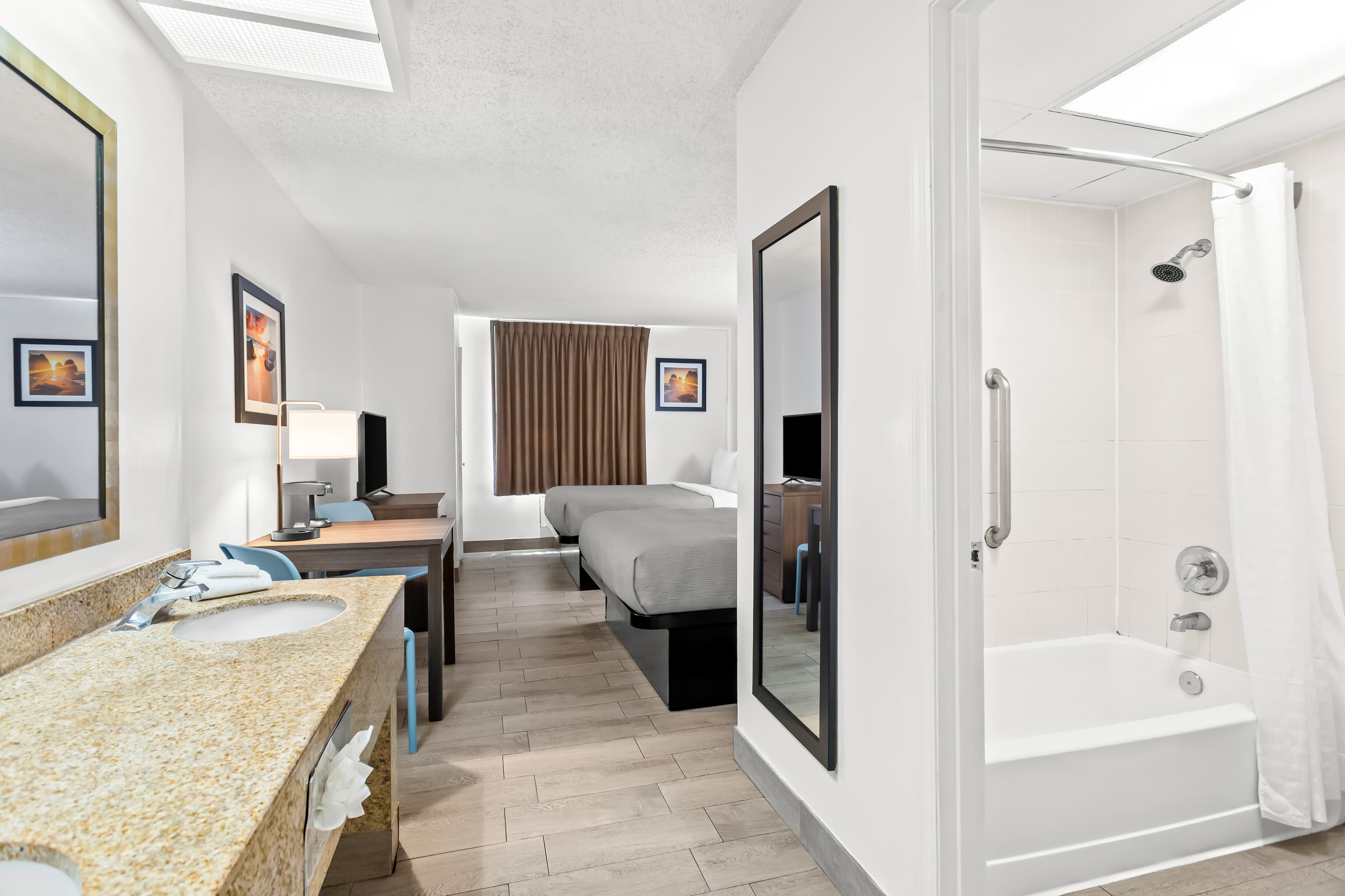 Quality Inn & Suites at Tropicana Field — 21
