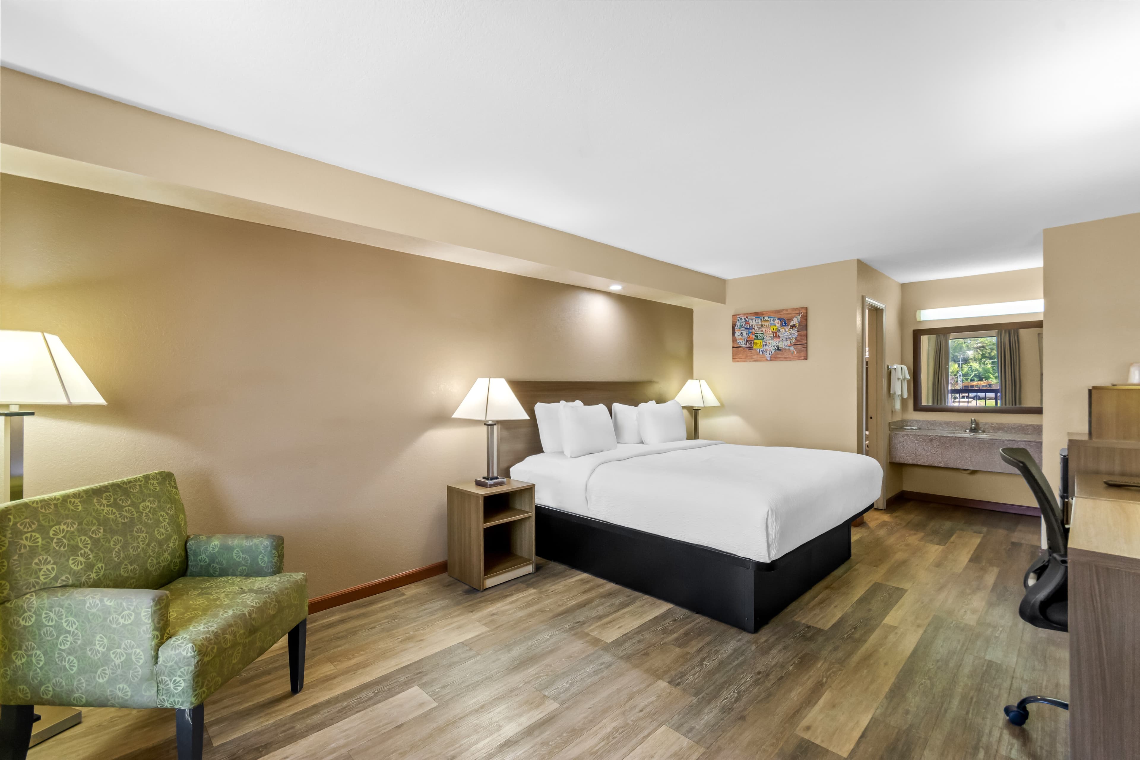 Econo Lodge Panama City St. Andrews — 12