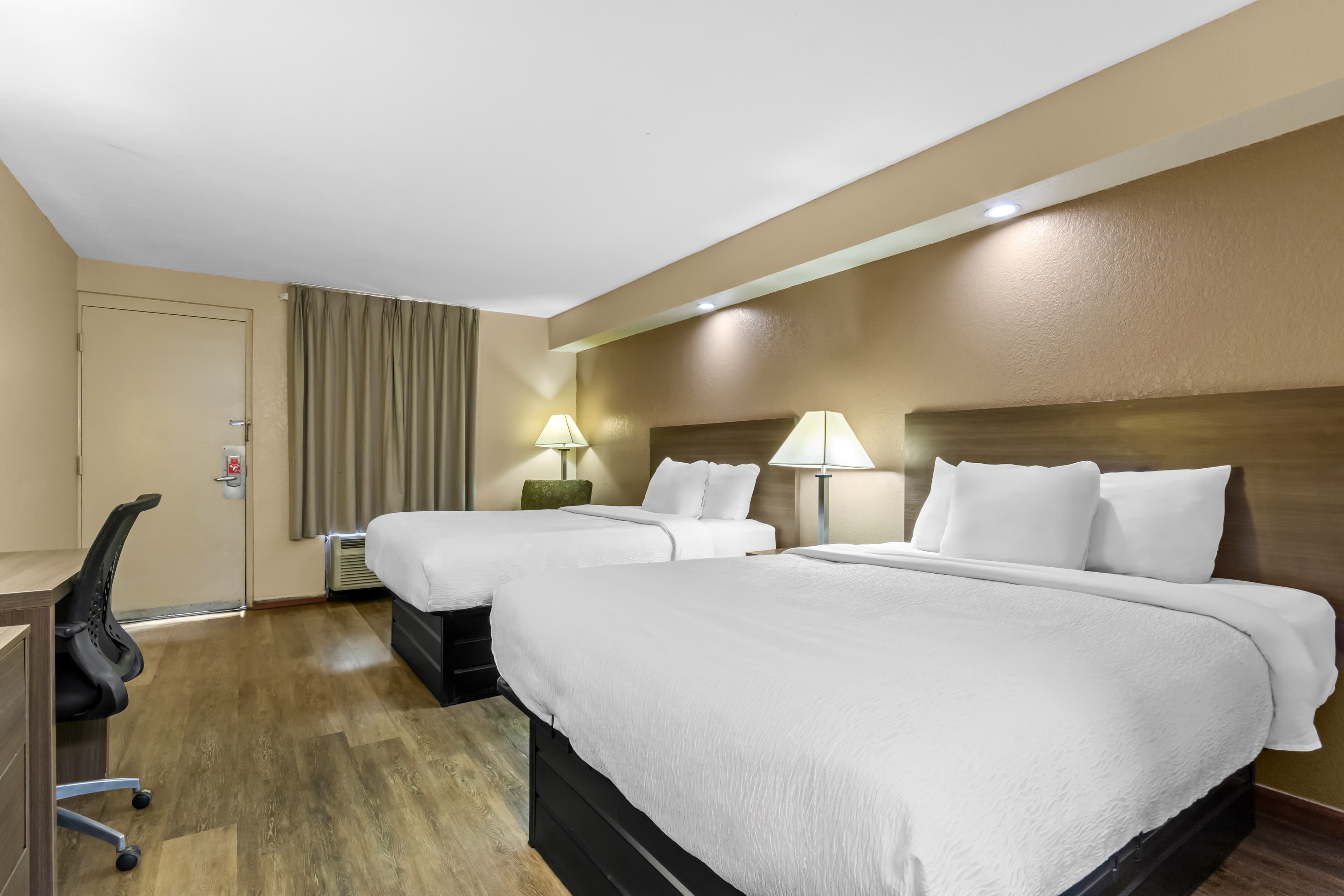 Econo Lodge Panama City St. Andrews — 17