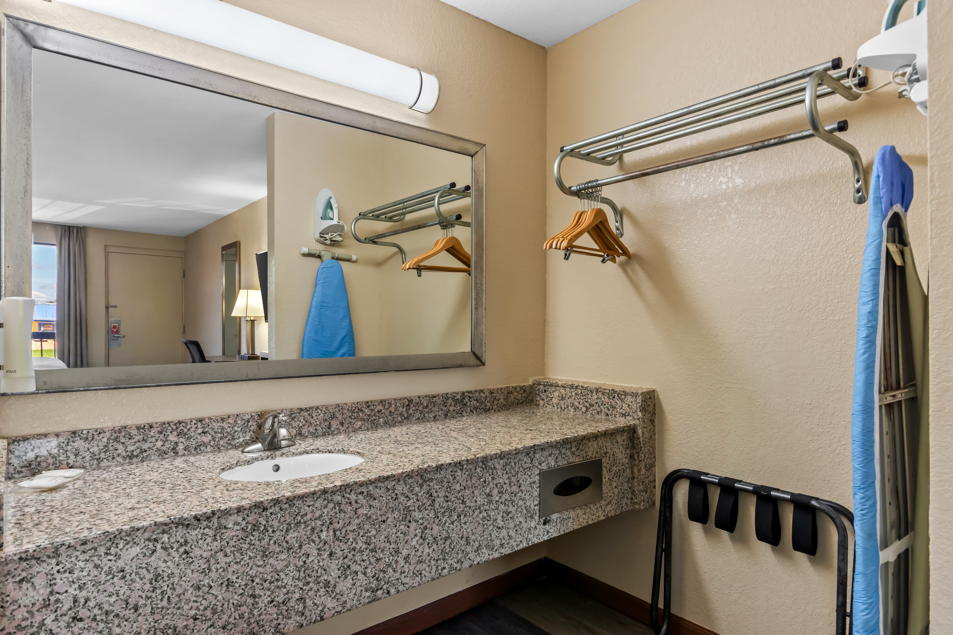 Econo Lodge Panama City St. Andrews — 20