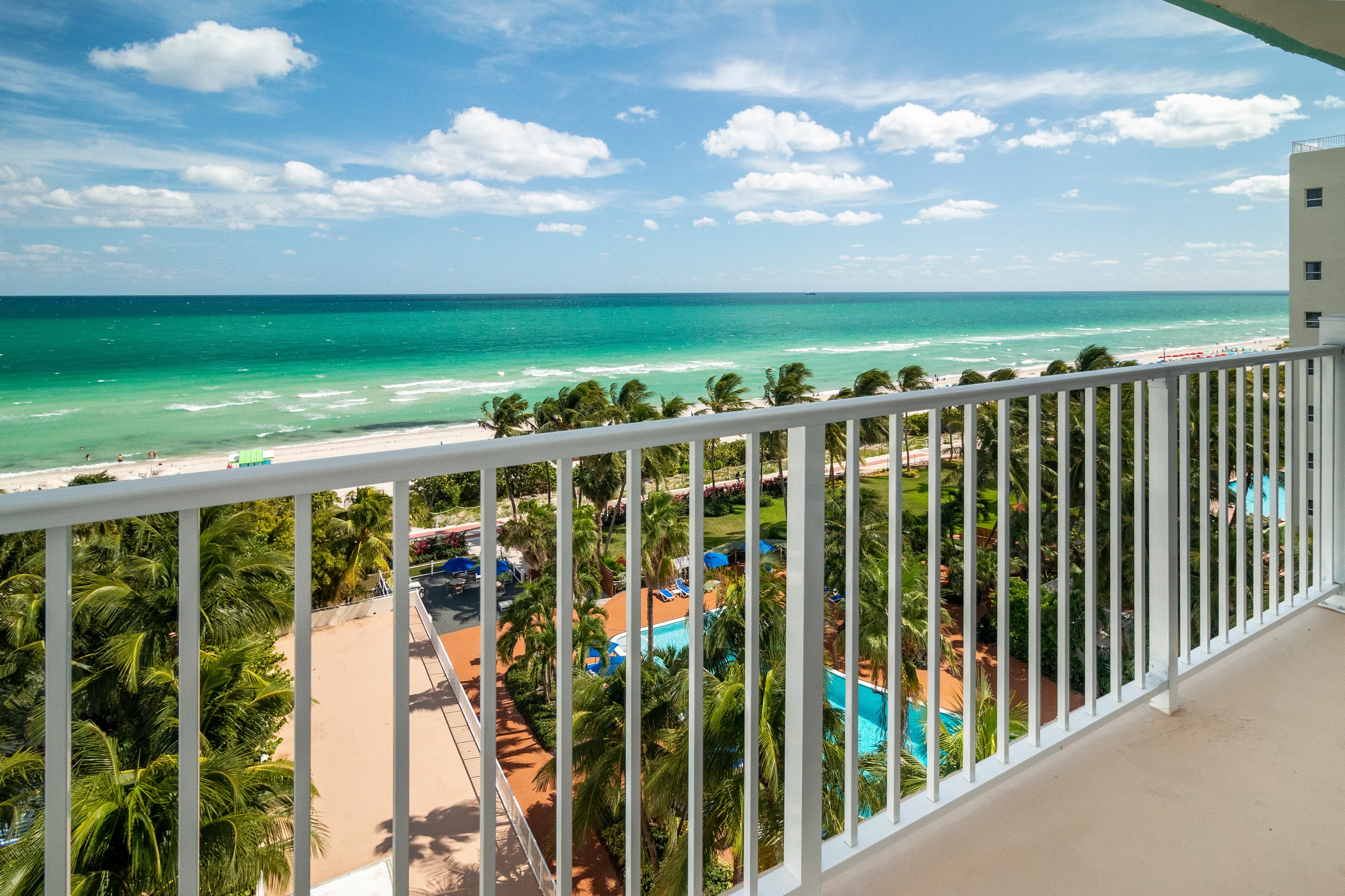 Radisson Resort Miami Beach — 15