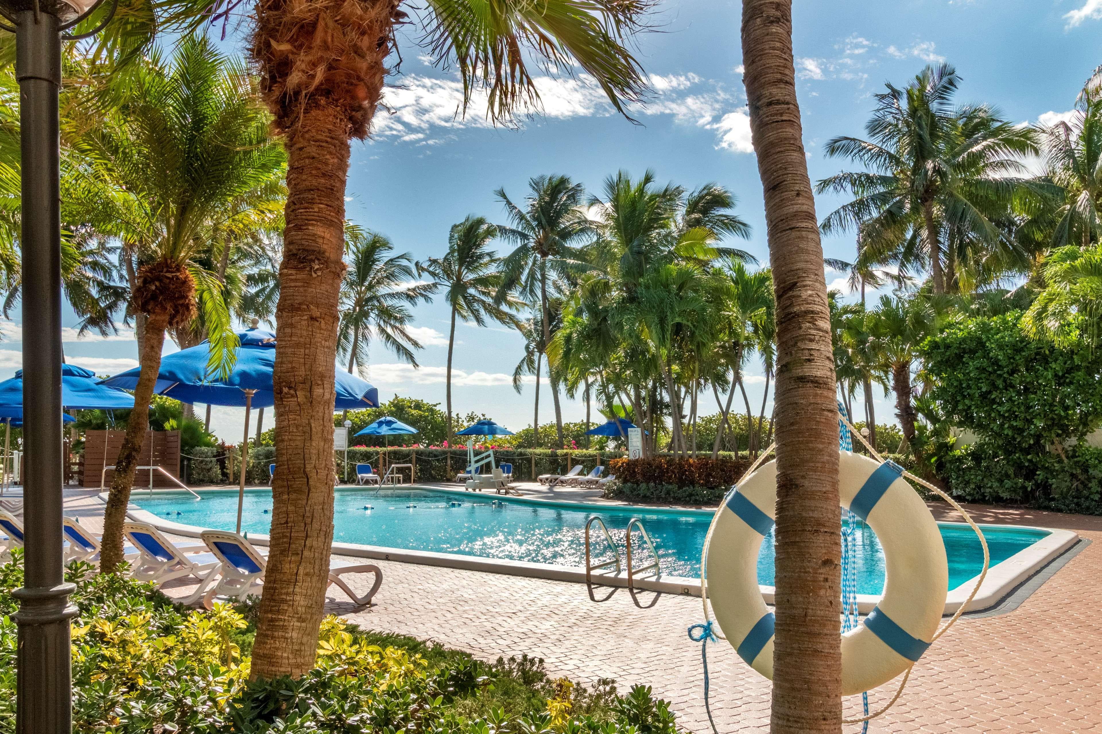 Radisson Resort Miami Beach - Image 1