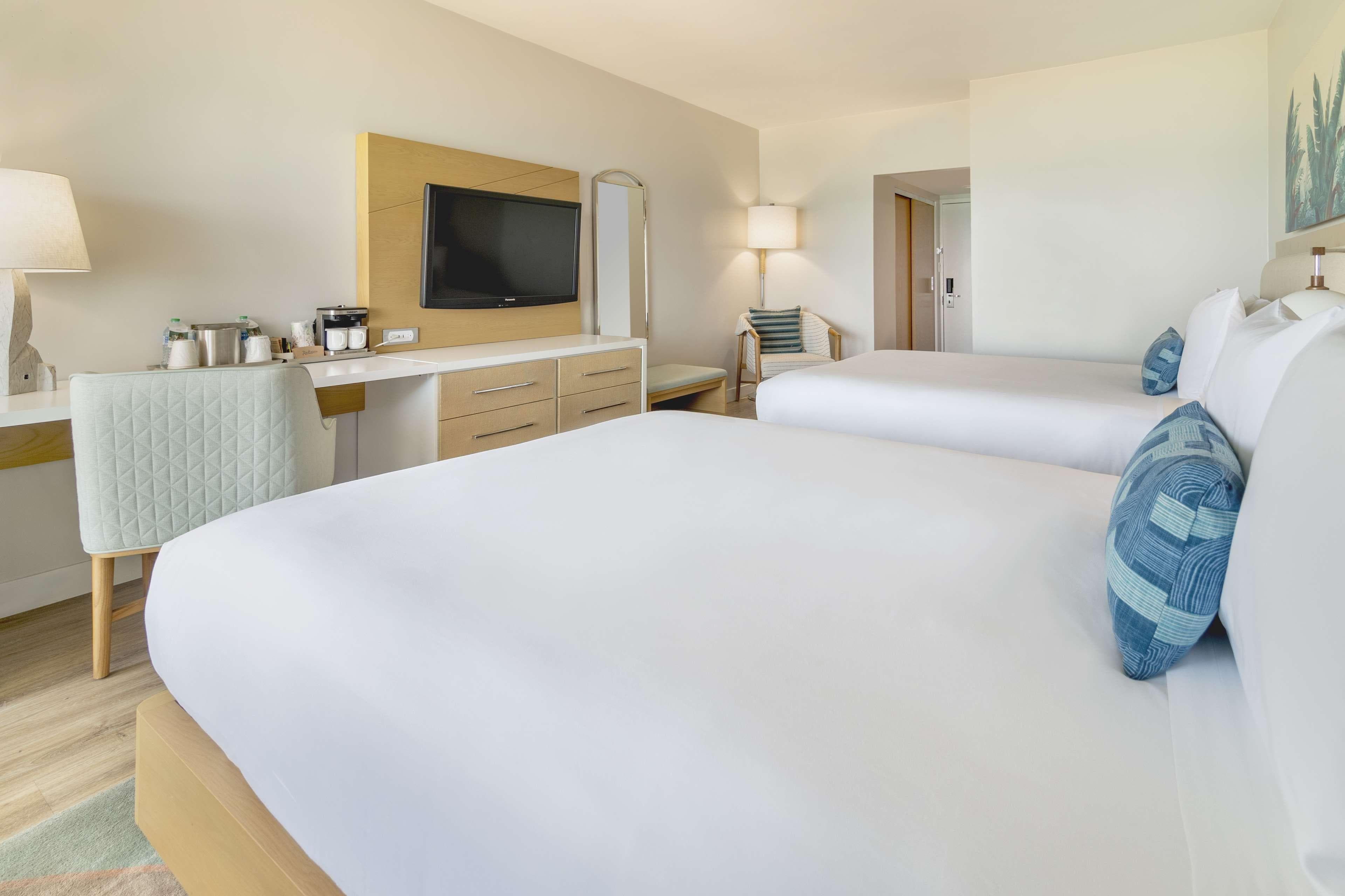 Radisson Resort Miami Beach — 37