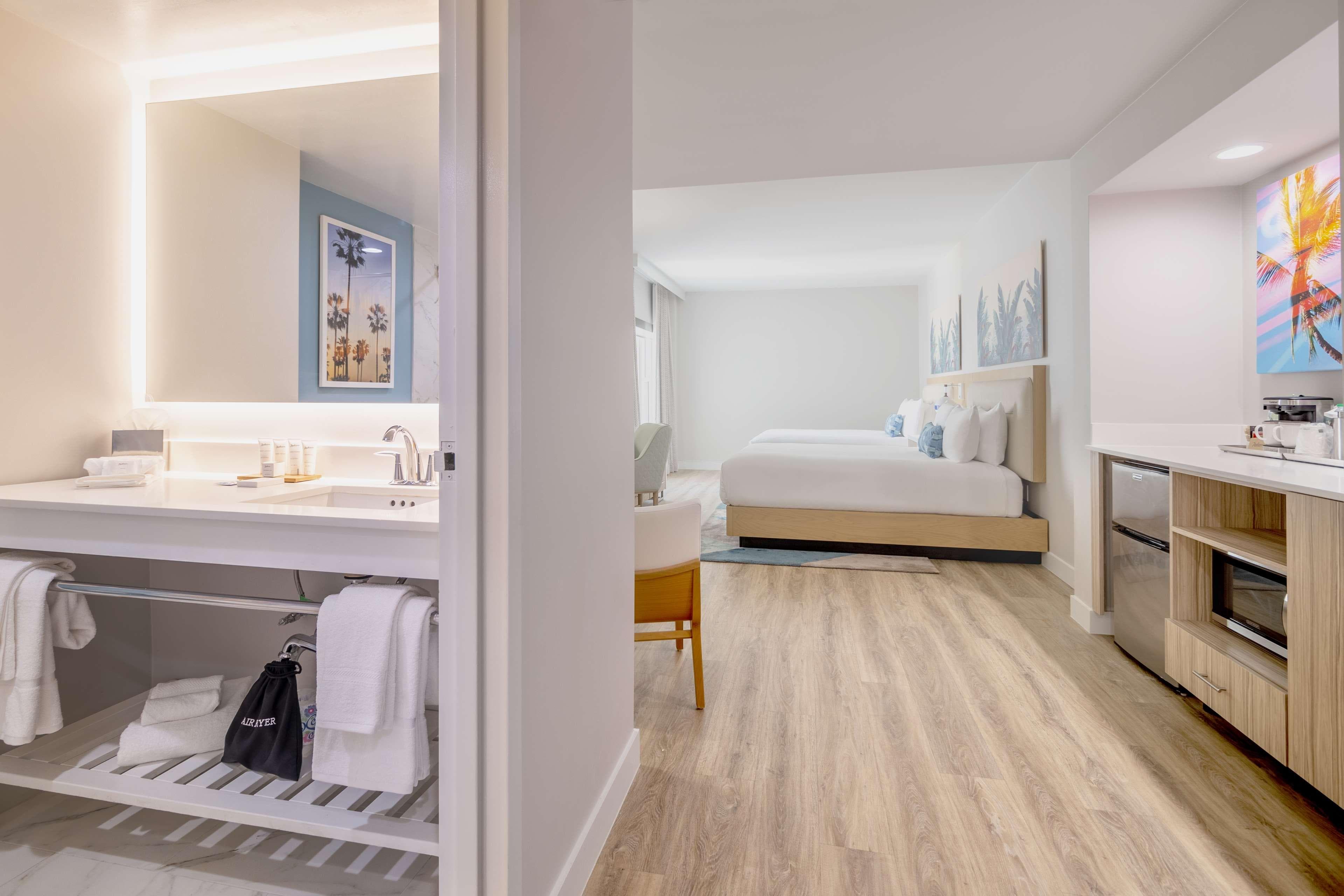 Radisson Resort Miami Beach — 42