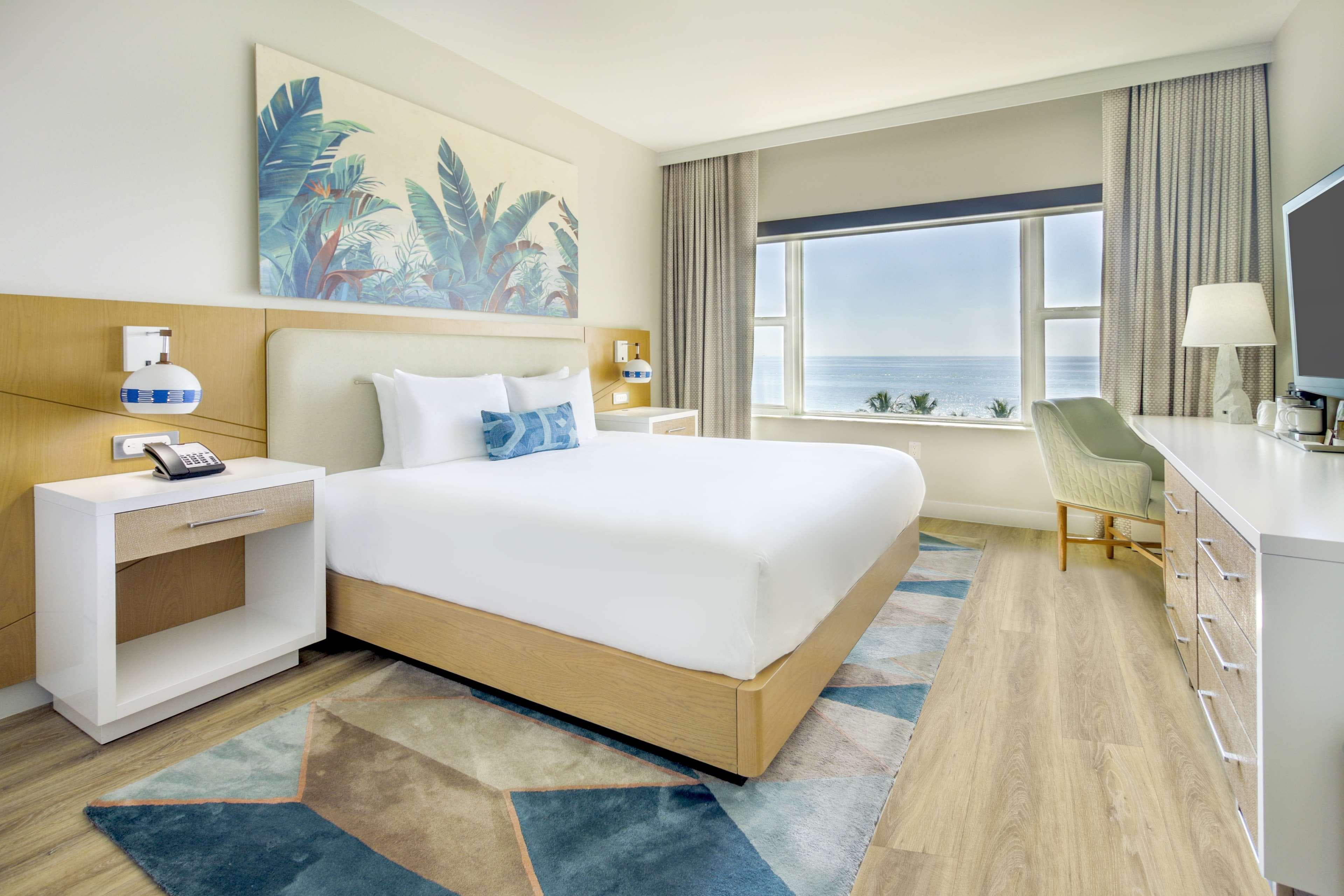 Radisson Resort Miami Beach — 9