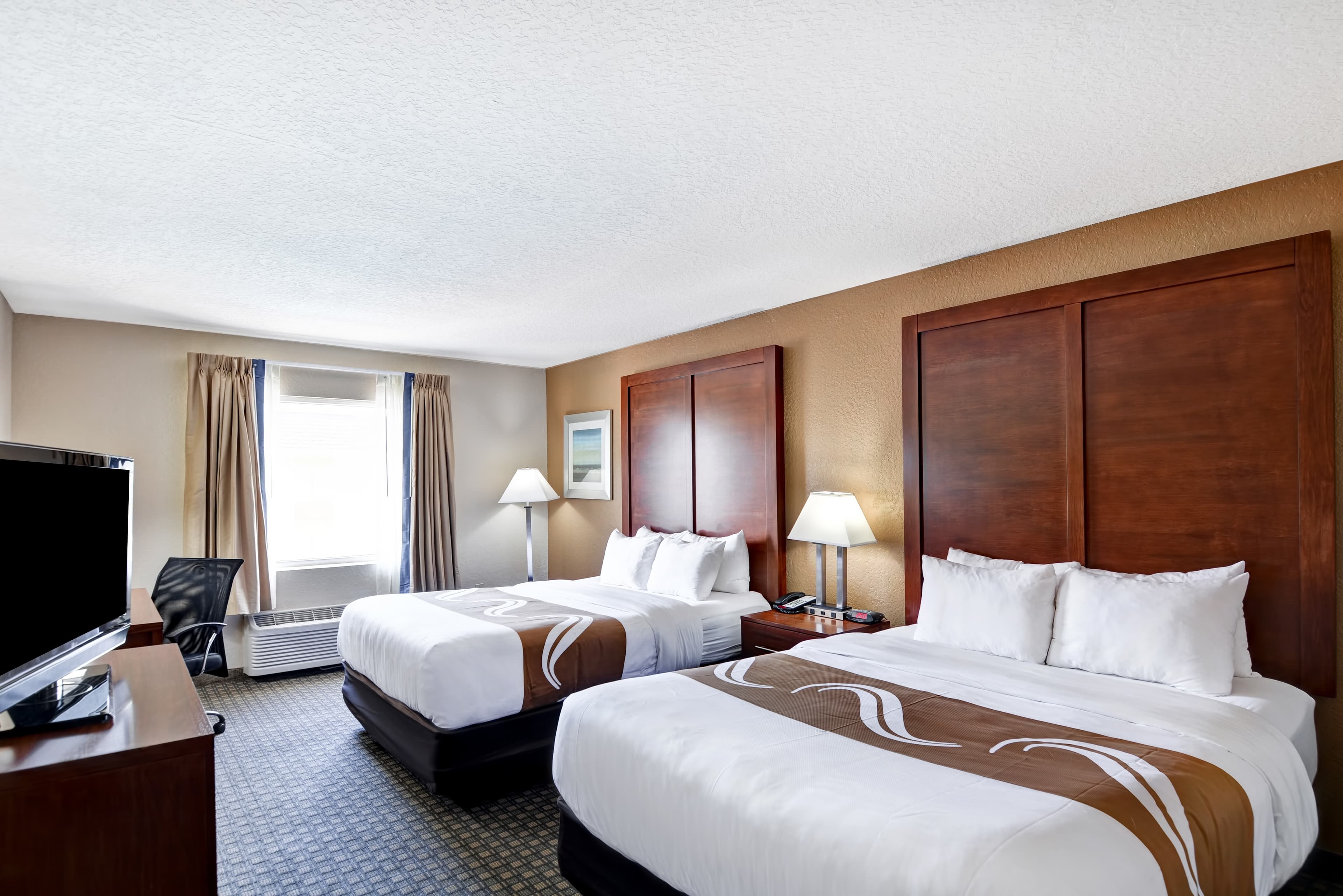 Quality Inn & Suites Heritage Park — 9