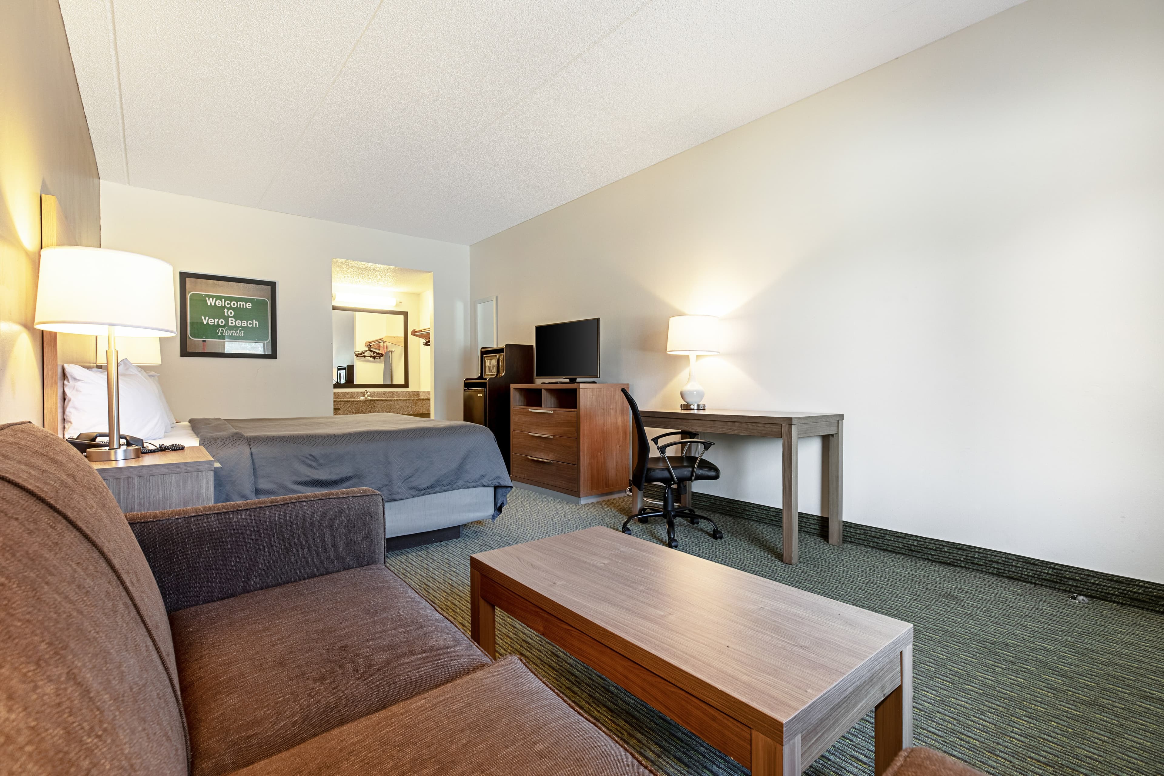 Econo Lodge Vero Beach - Downtown - Image 3