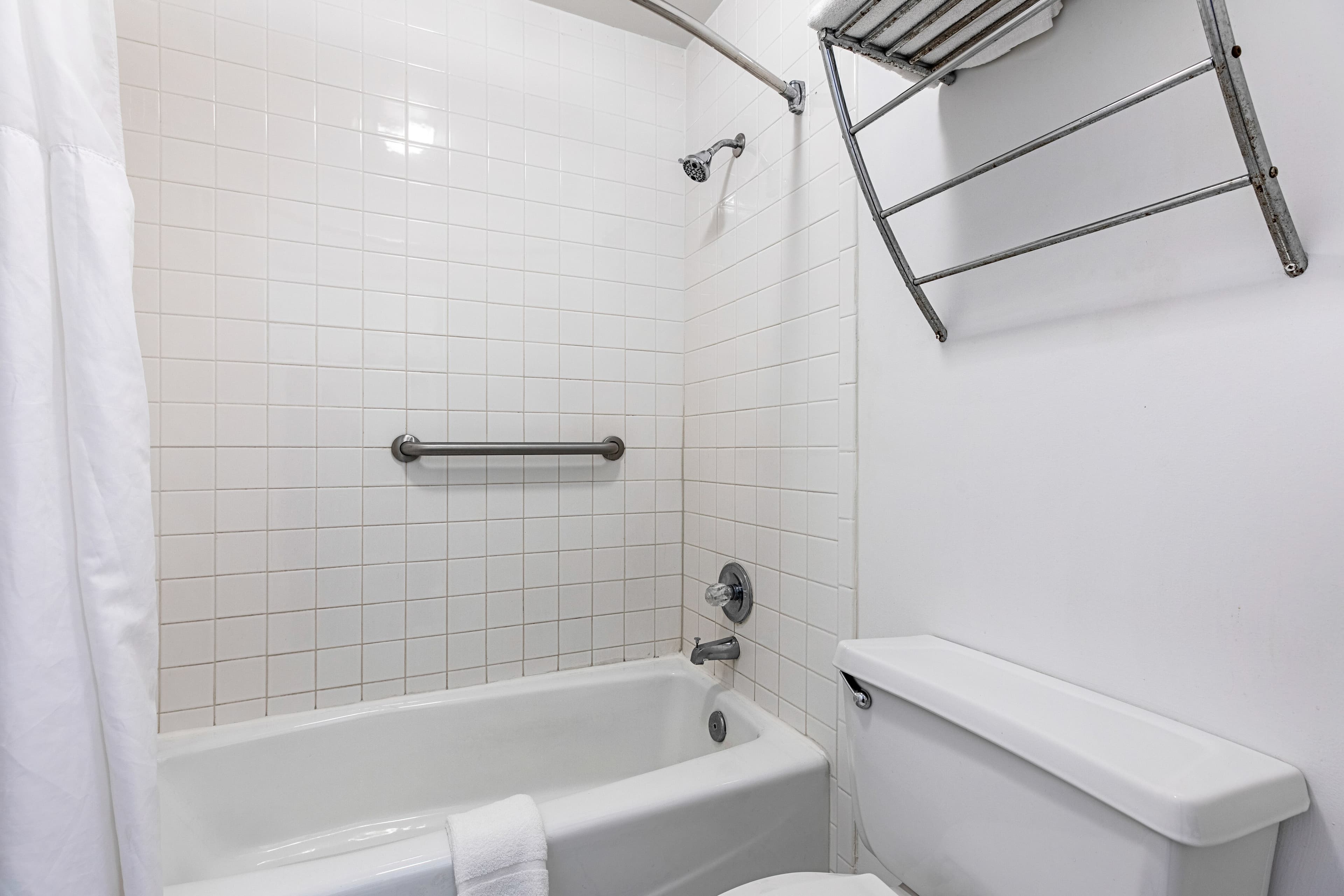 Econo Lodge Vero Beach - Downtown — 11