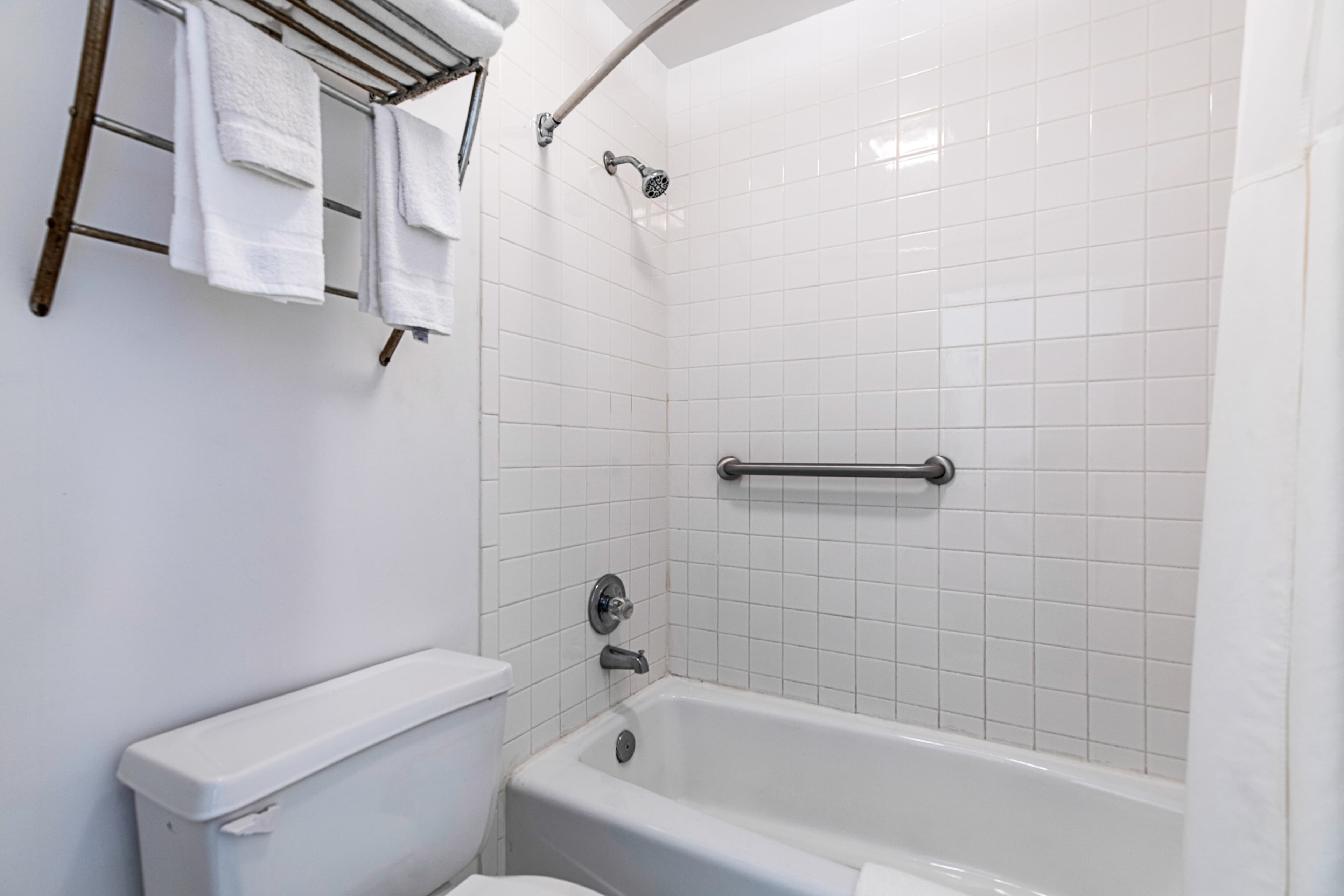 Econo Lodge Vero Beach - Downtown — 17