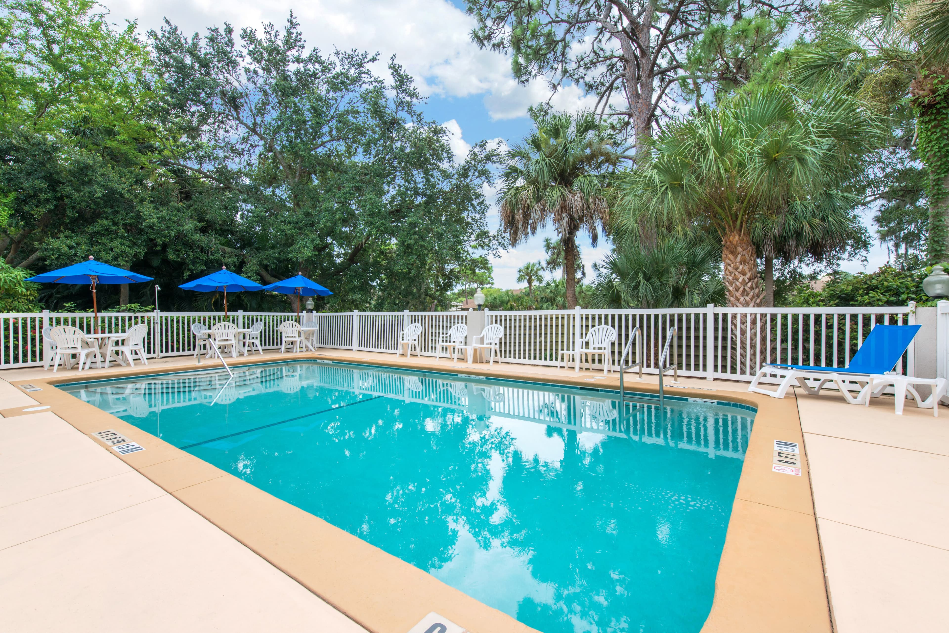 Sleep Inn Sarasota North - Image 1