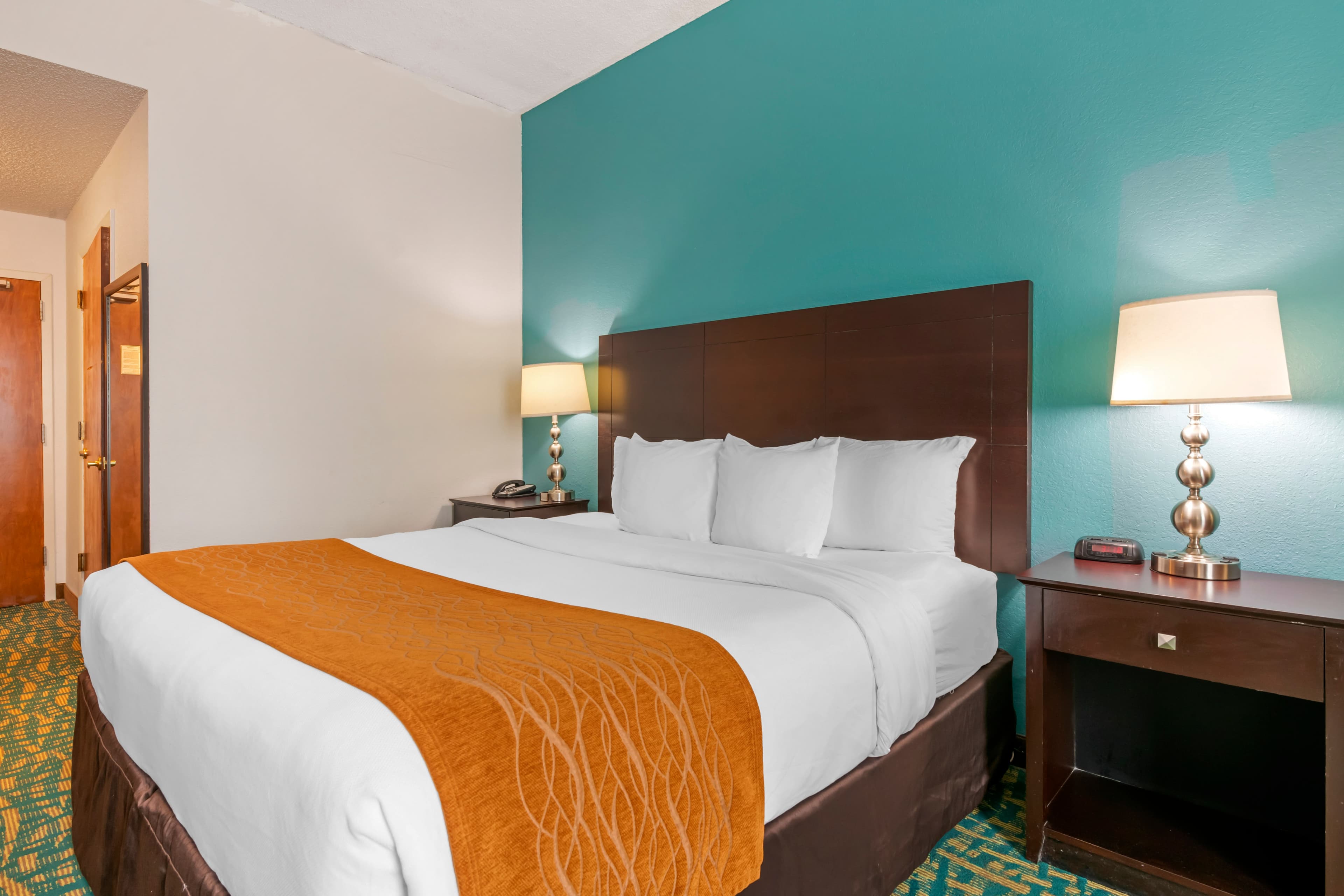 Comfort Inn & Suites Fort Lauderdale West Turnpike - Image 4