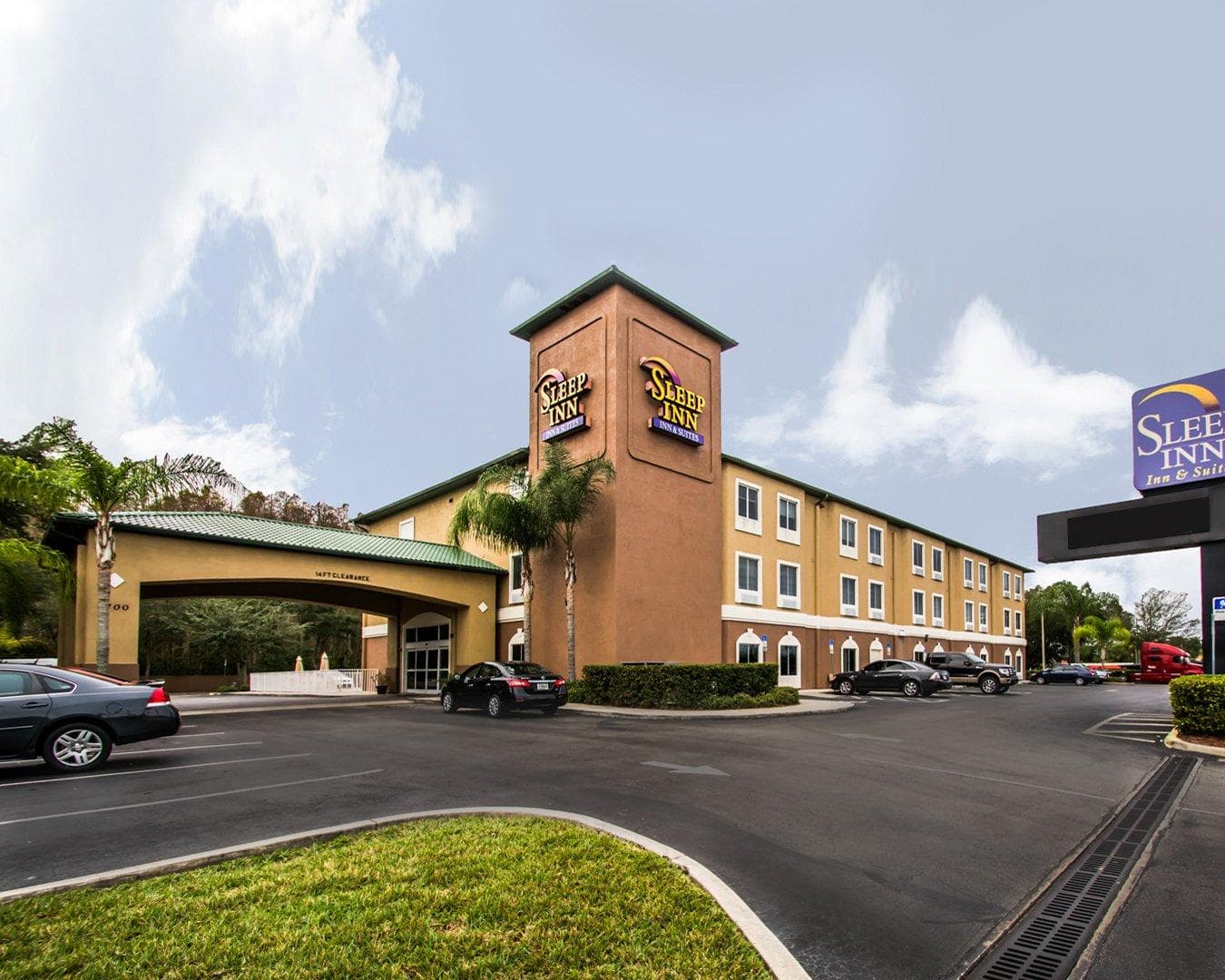 Sleep Inn & Suites Orlando International Airport - Image 1