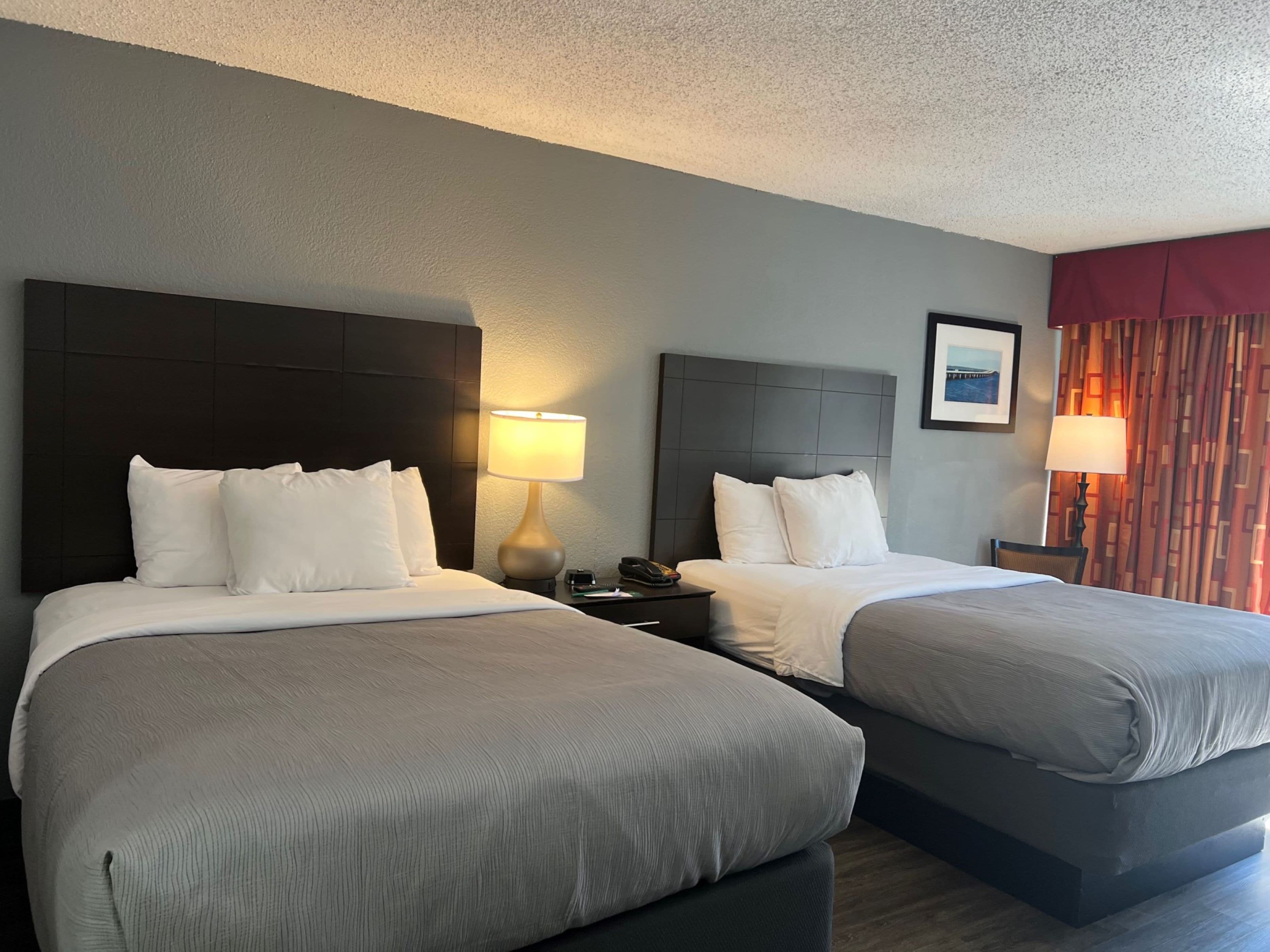 Quality Inn & Suites Gulf Breeze Bayside near Pensacola Beach - Image 3