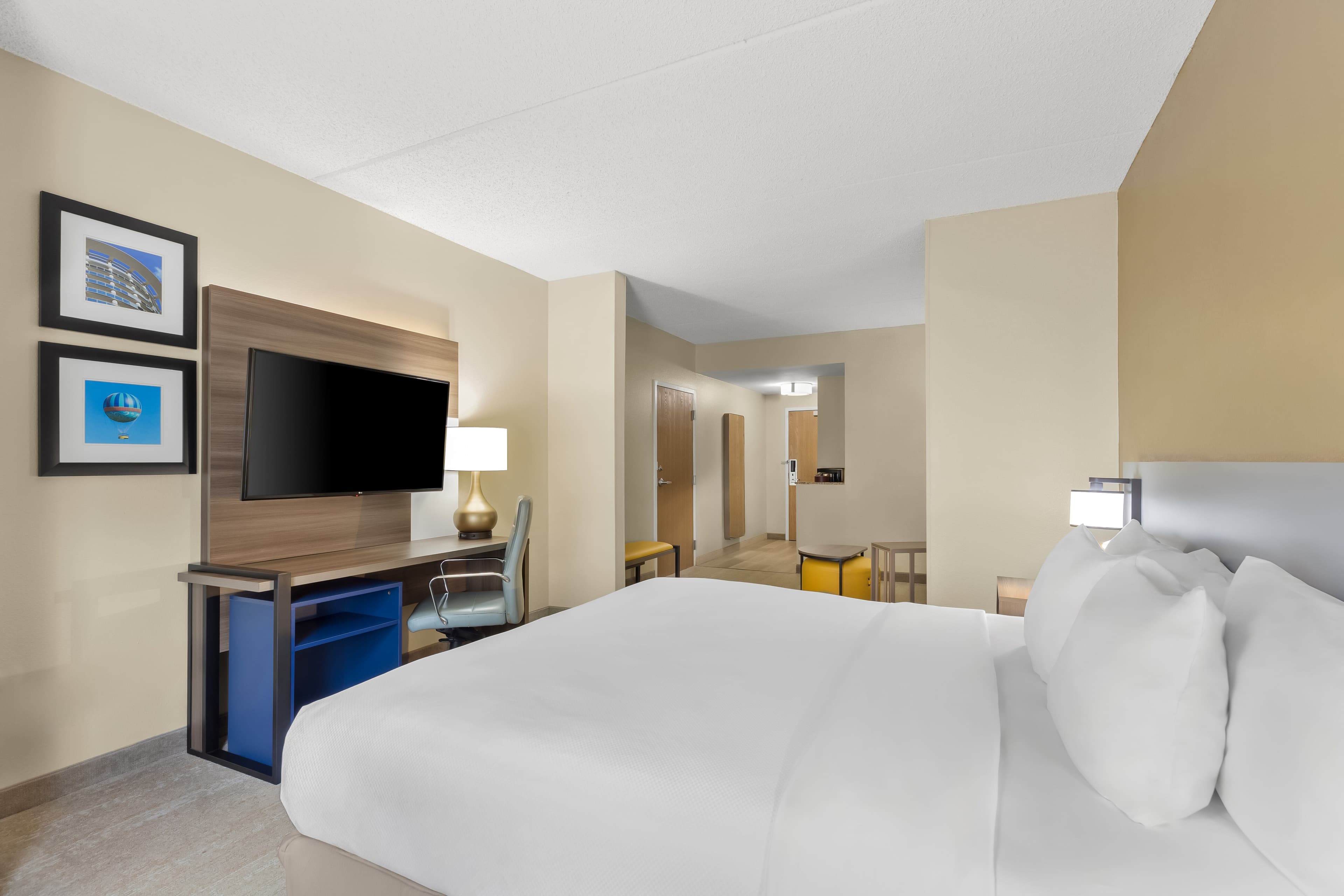 Comfort Suites Near Universal Orlando Resort - Image 5
