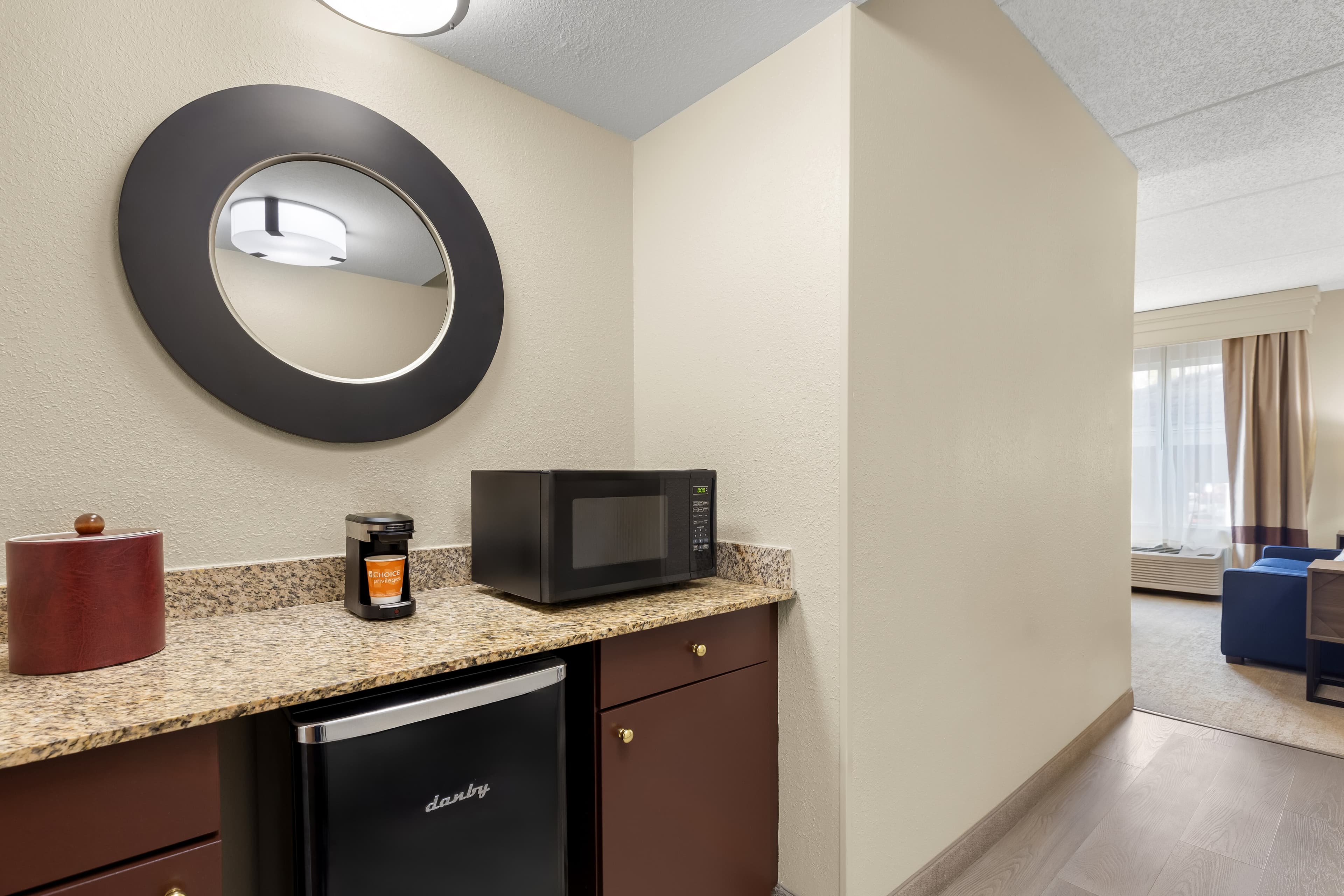Comfort Suites Near Universal Orlando Resort — 33