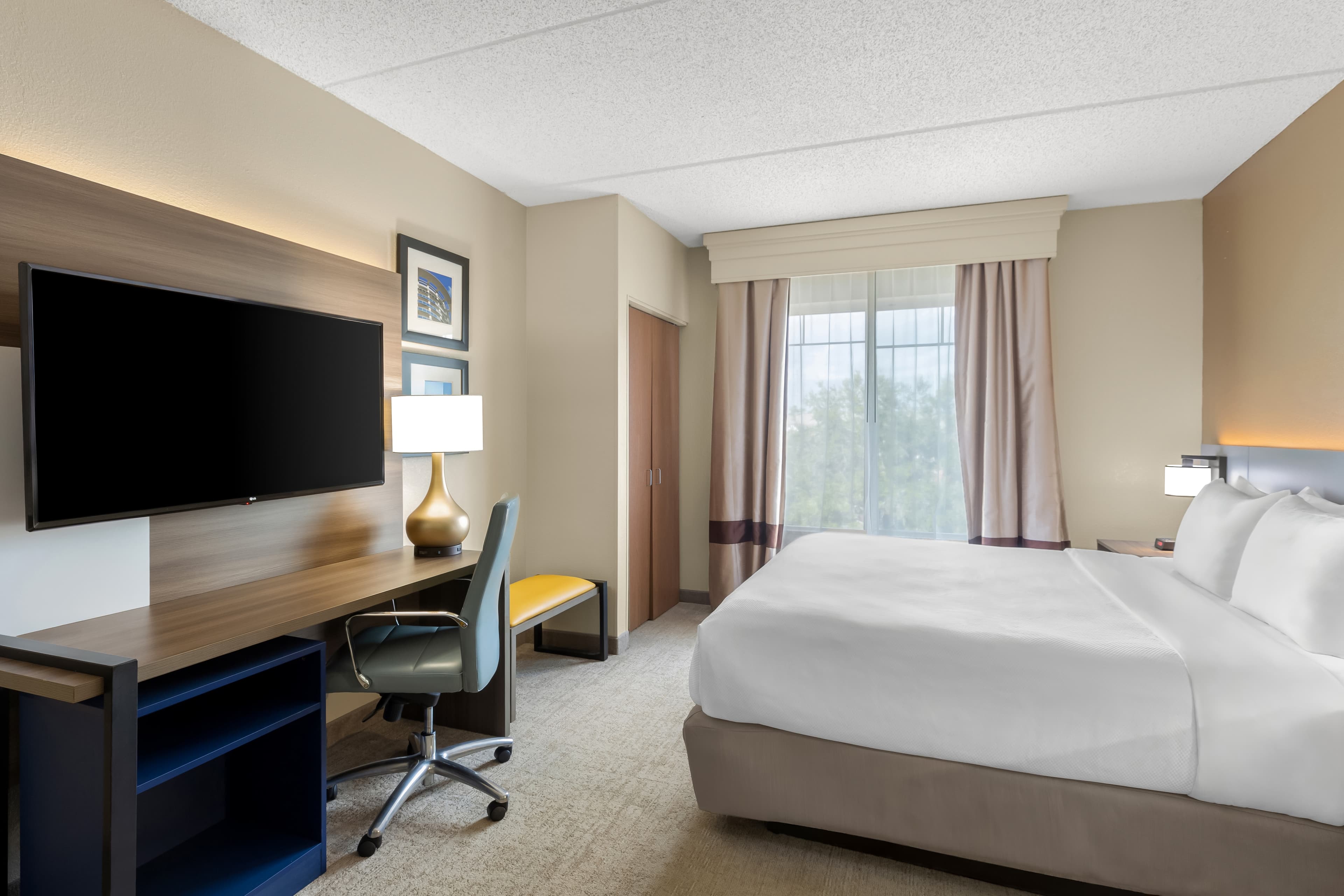 Comfort Suites Near Universal Orlando Resort — 30