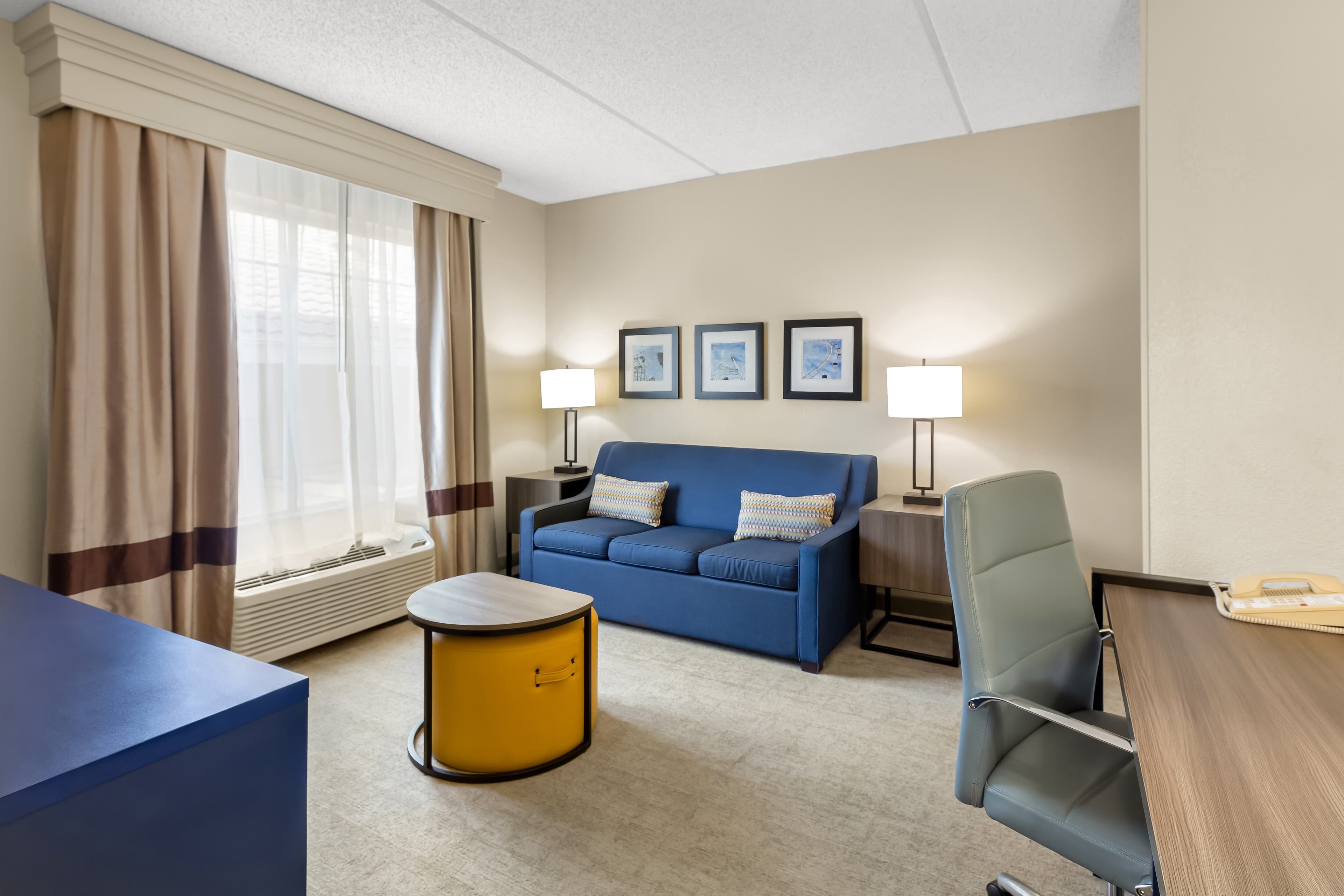 Comfort Suites Near Universal Orlando Resort — 35