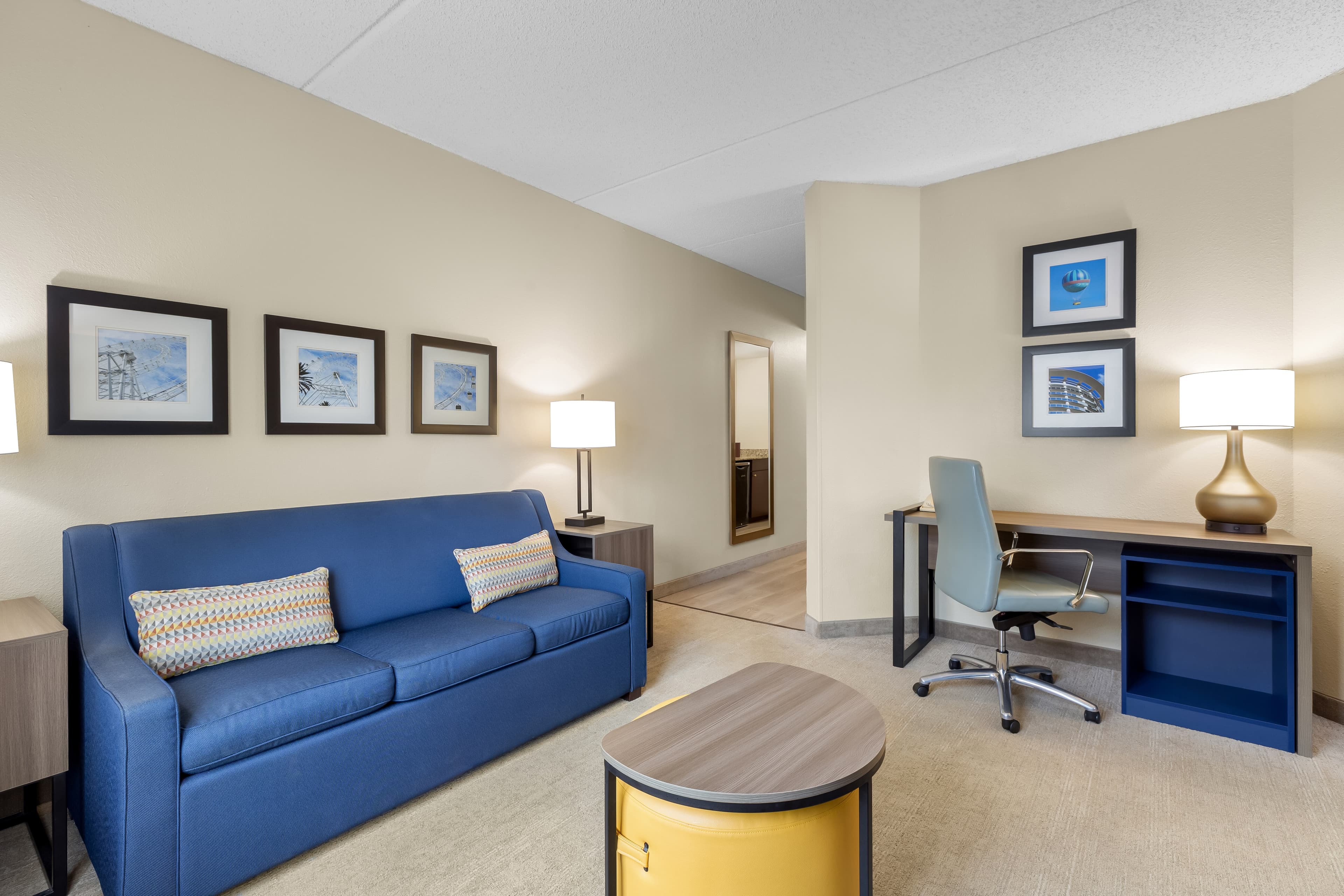 Comfort Suites Near Universal Orlando Resort — 36