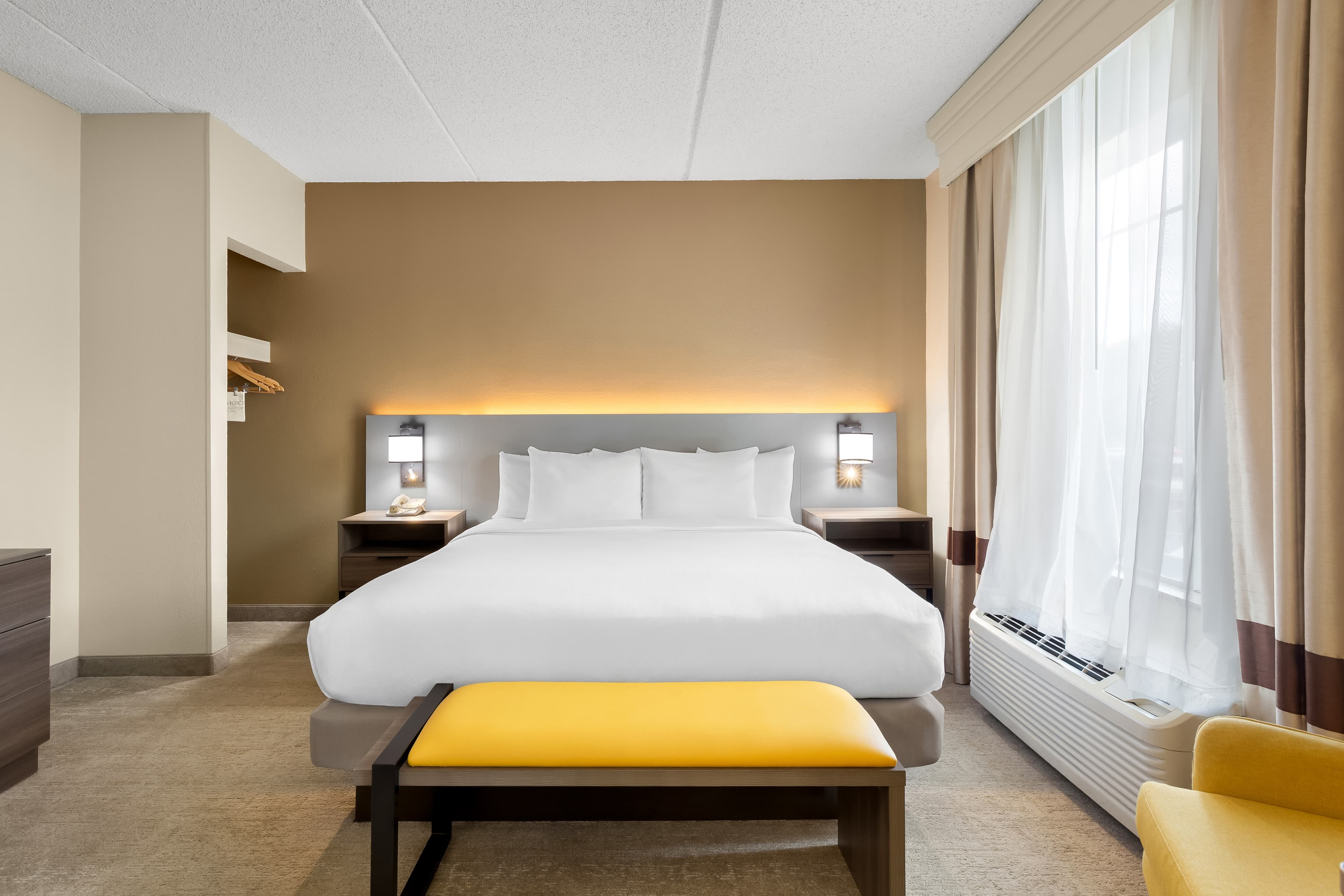 Comfort Suites Near Universal Orlando Resort — 37