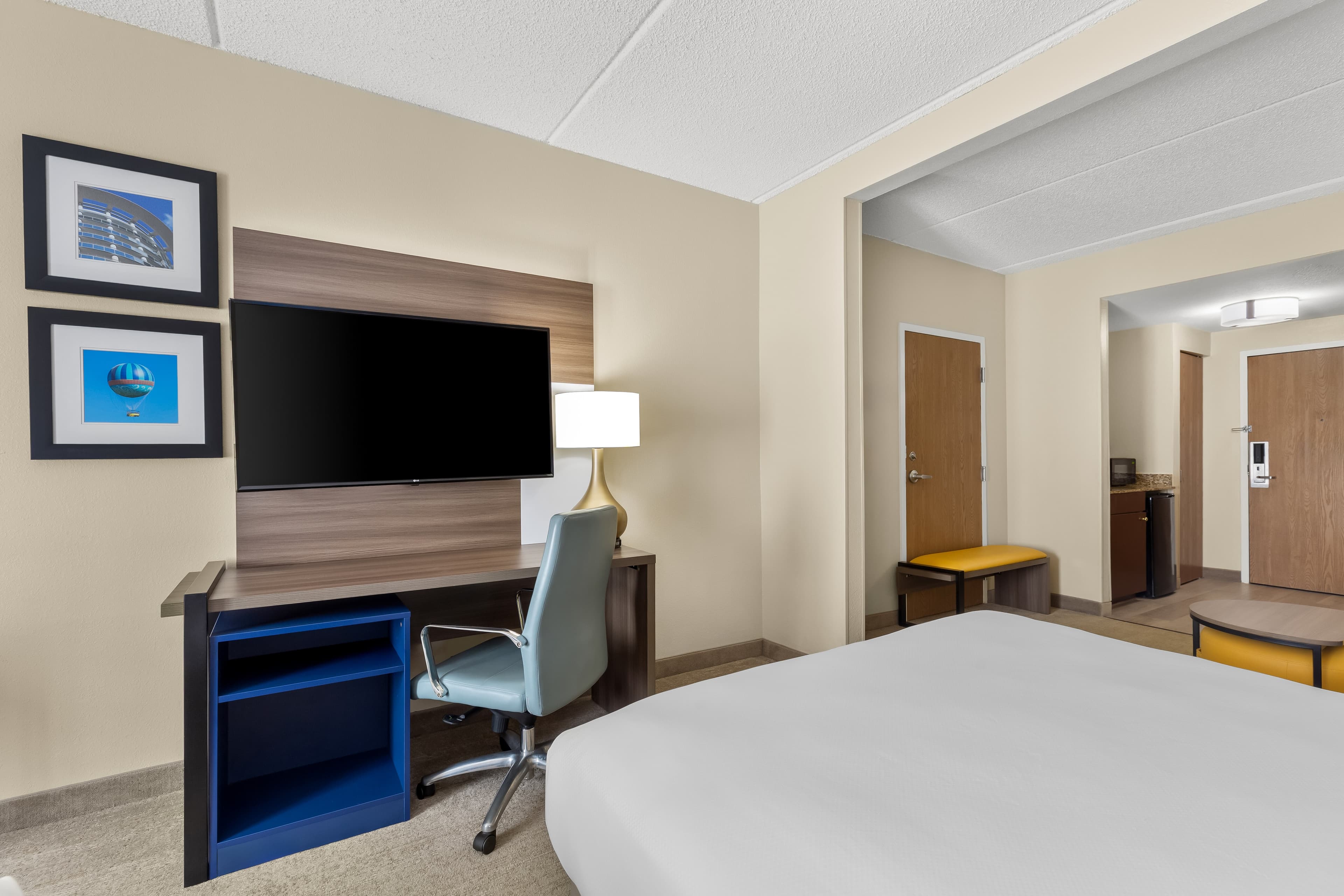Comfort Suites Near Universal Orlando Resort — 27