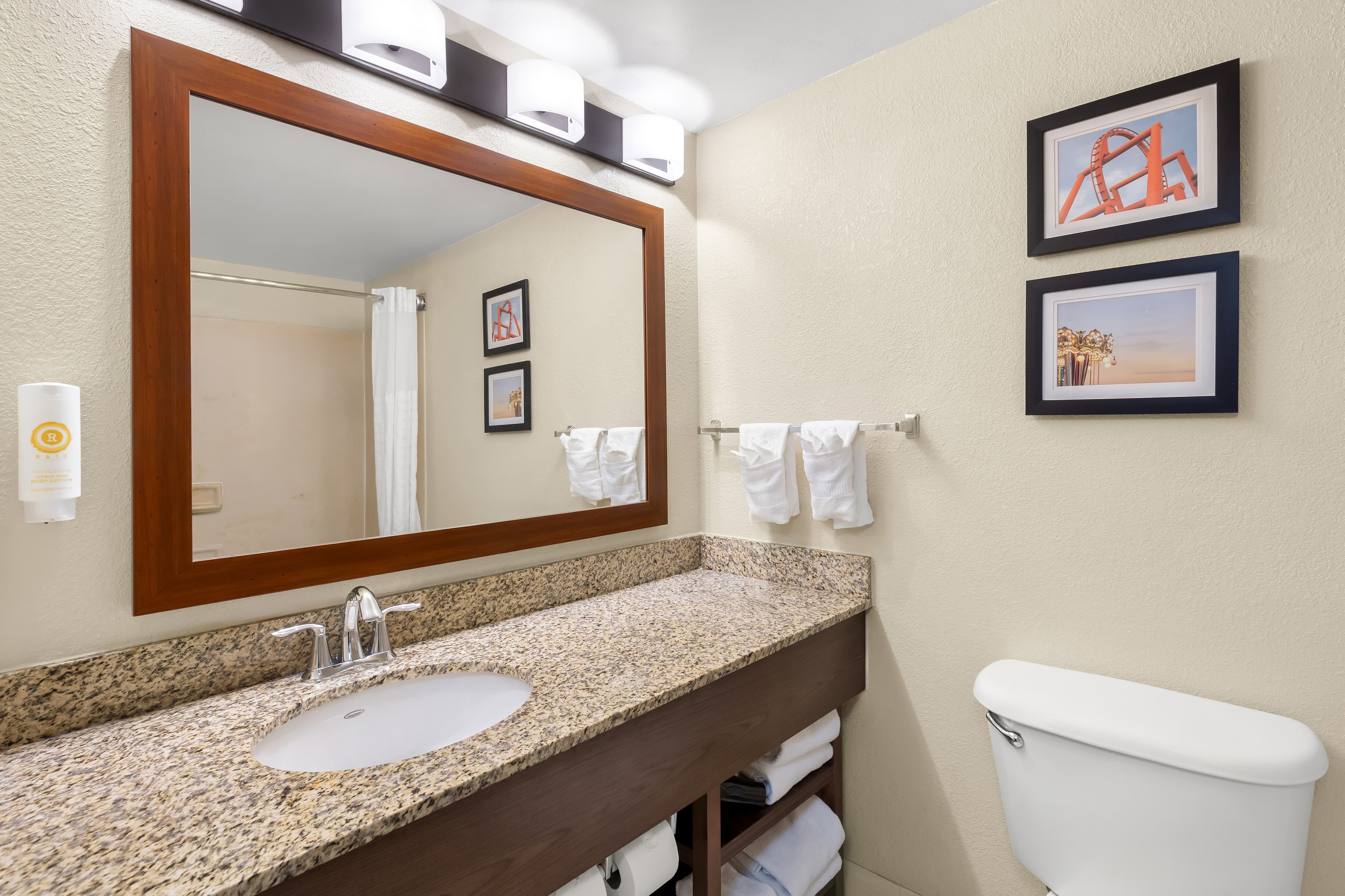 Comfort Suites Near Universal Orlando Resort — 28