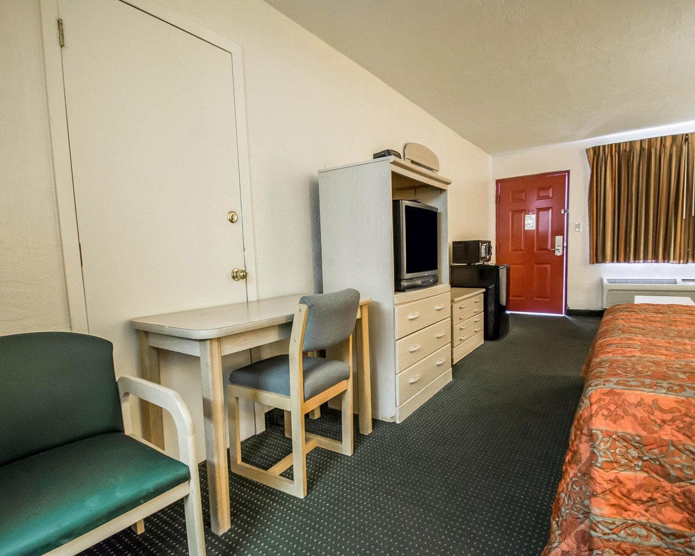 Rodeway Inn Gainesville - University Area — 17