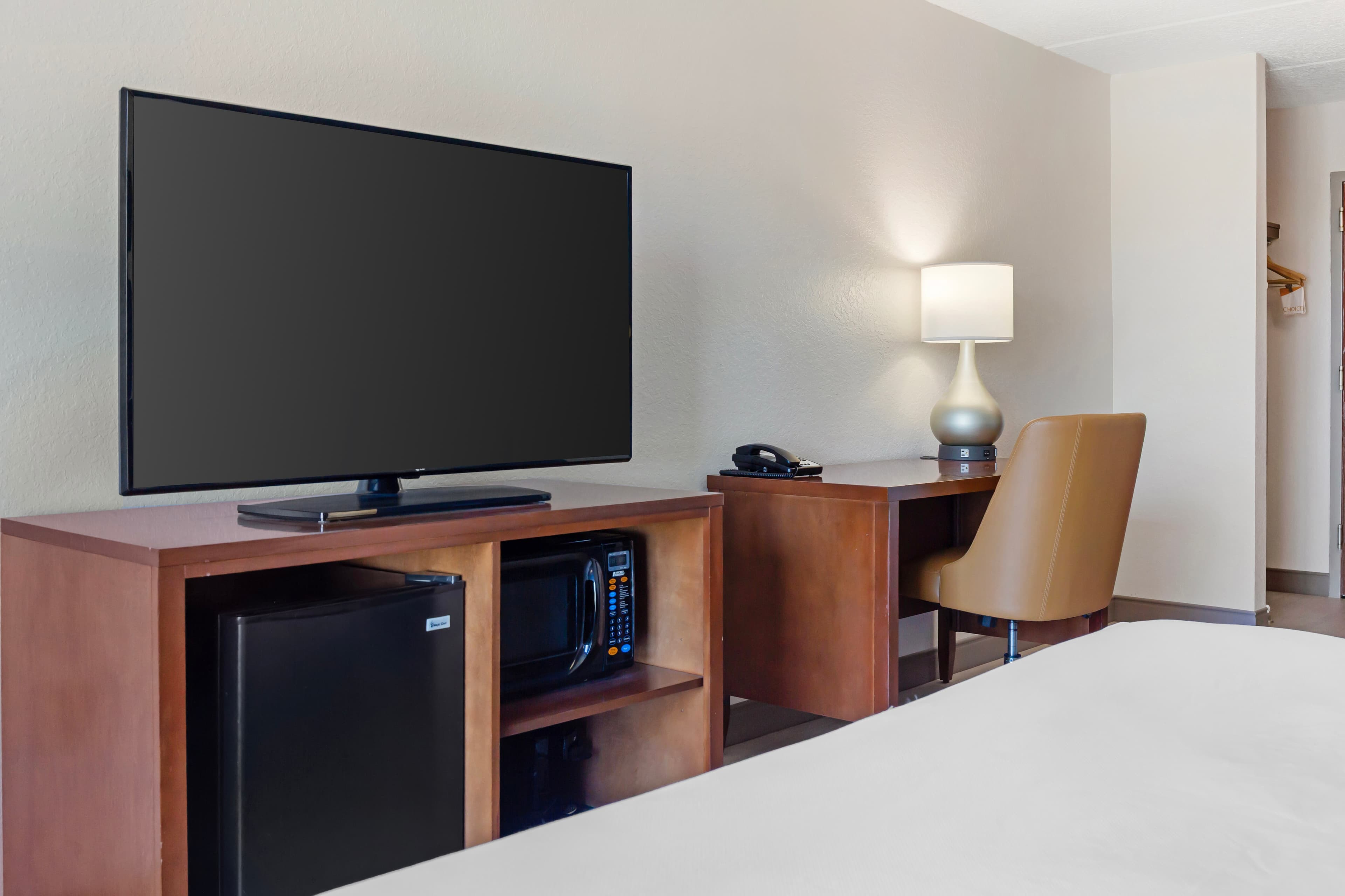 Comfort Inn & Suites Orlando North — 8