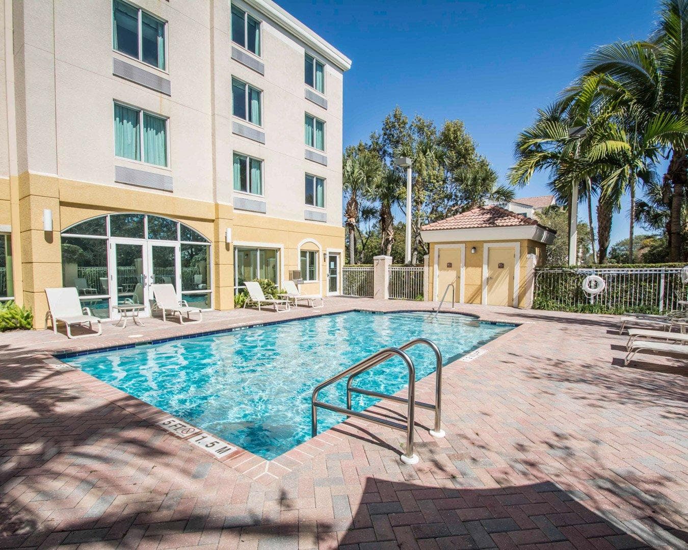 Comfort Inn & Suites Jupiter I-95 - Image 1