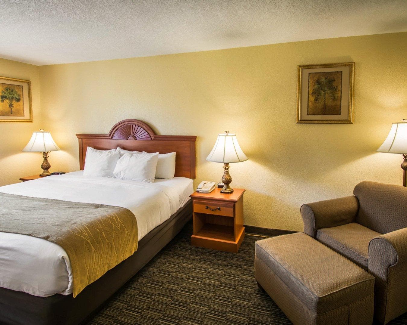 Comfort Inn & Suites Jupiter I-95 — 8