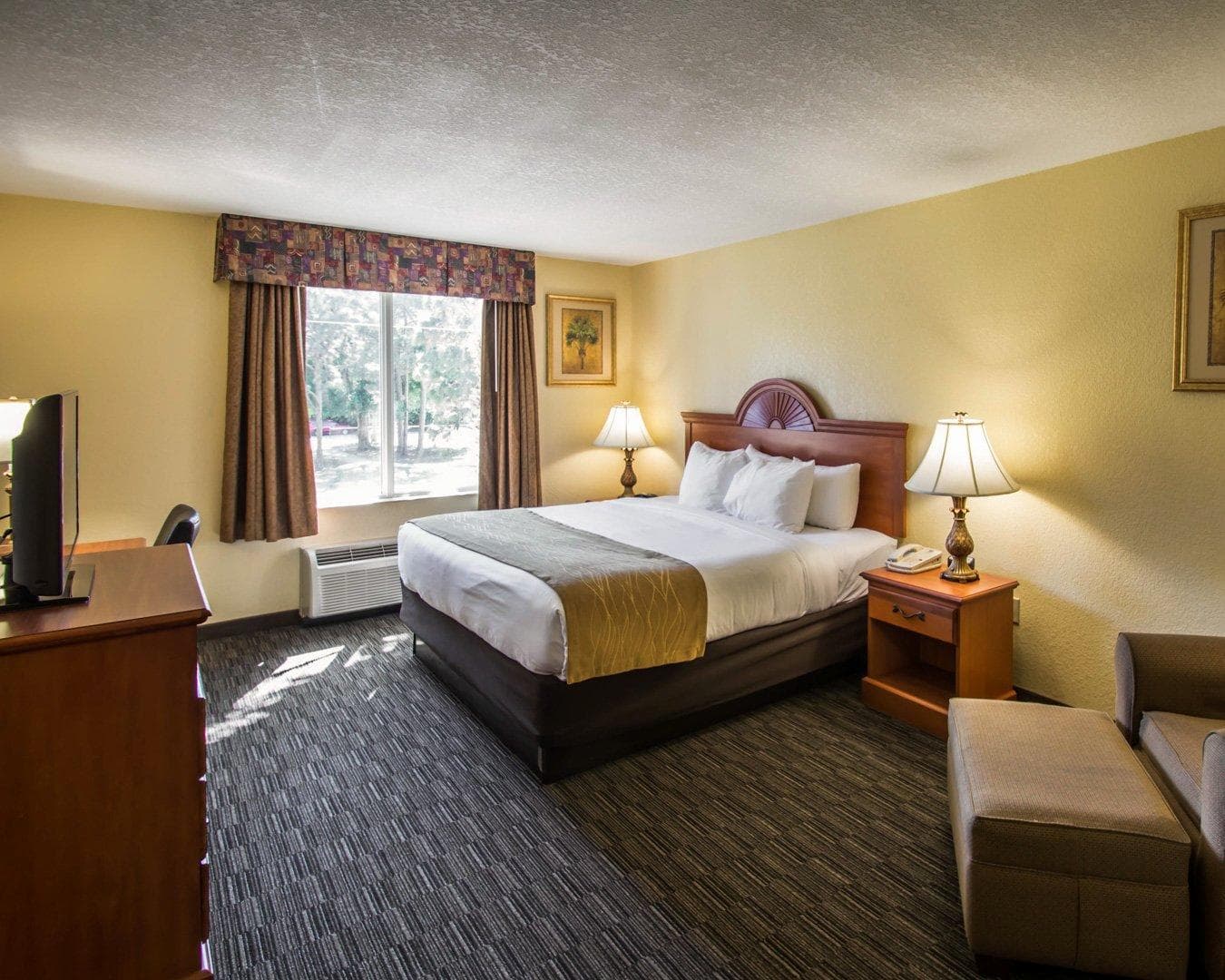 Comfort Inn & Suites Jupiter I-95 — 9