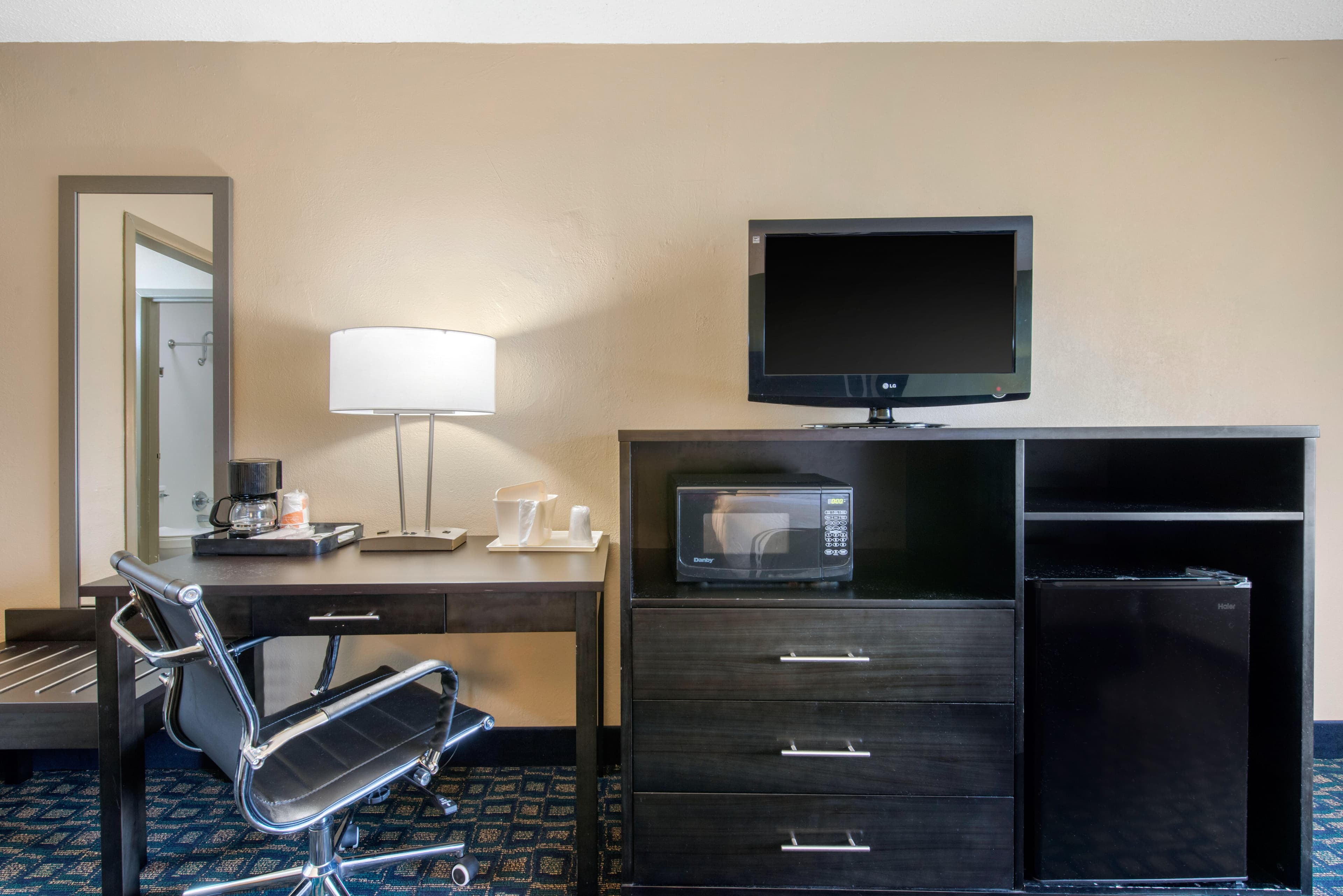 Quality Inn & Suites Brooksville I-75/Dade City - Image 4